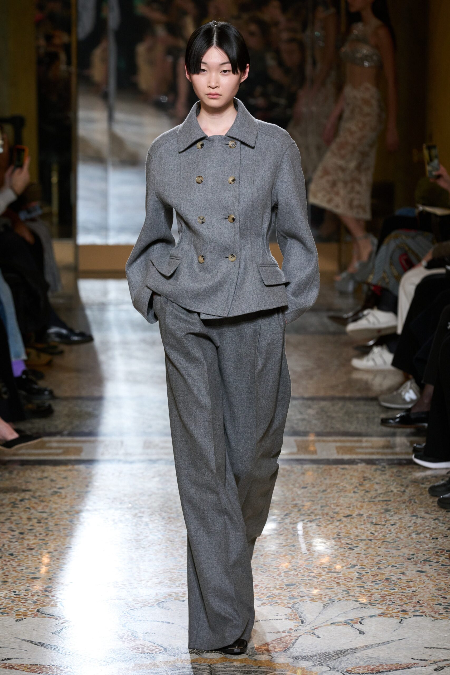 Ermanno Scervino F/W 23 Look 15