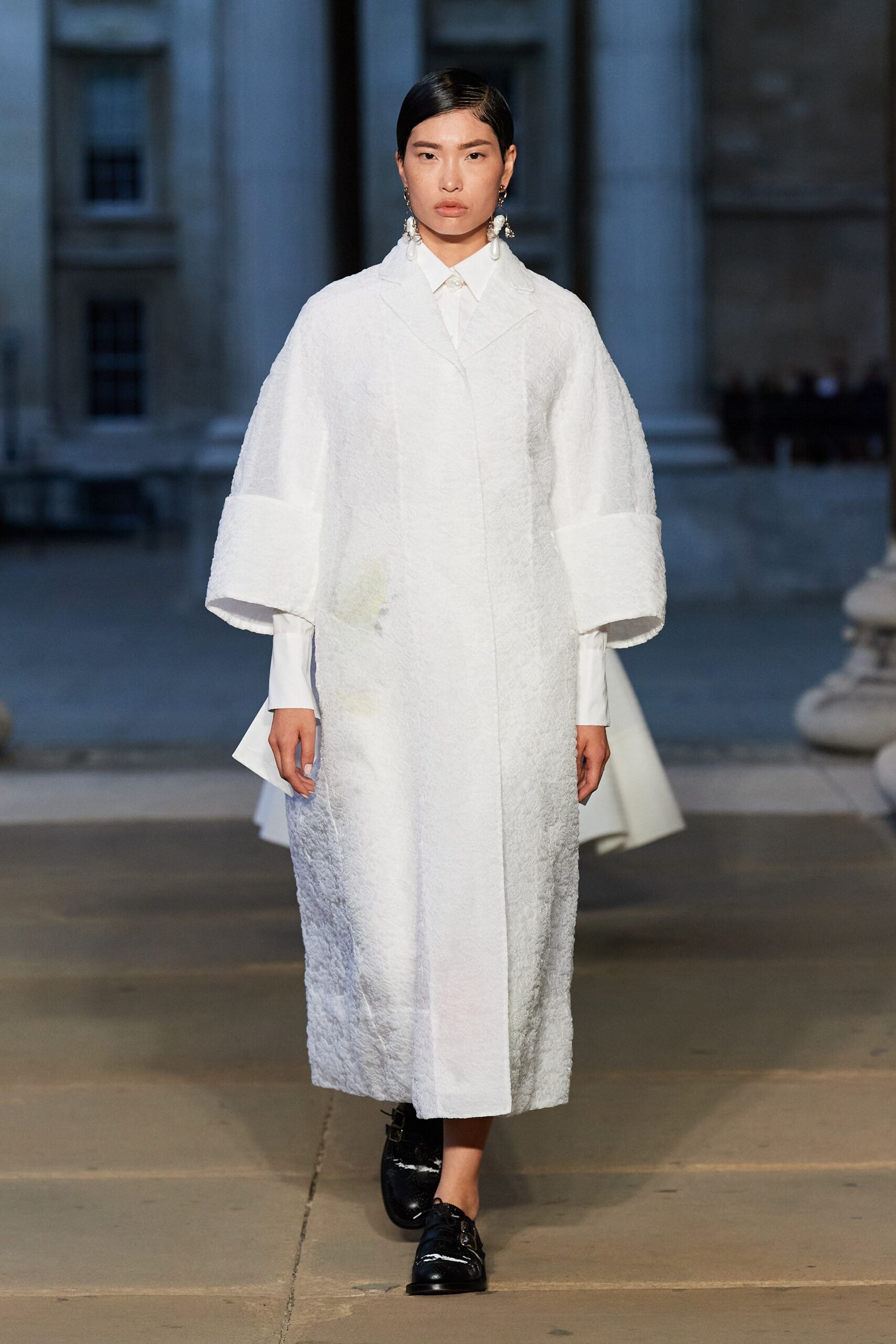 Erdem S/S 23 Look 17