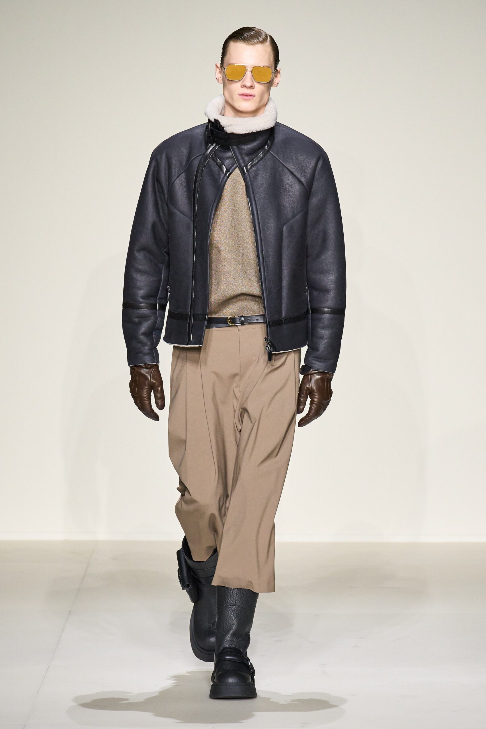 Emporio Armani F/W 23 Menswear Look 18