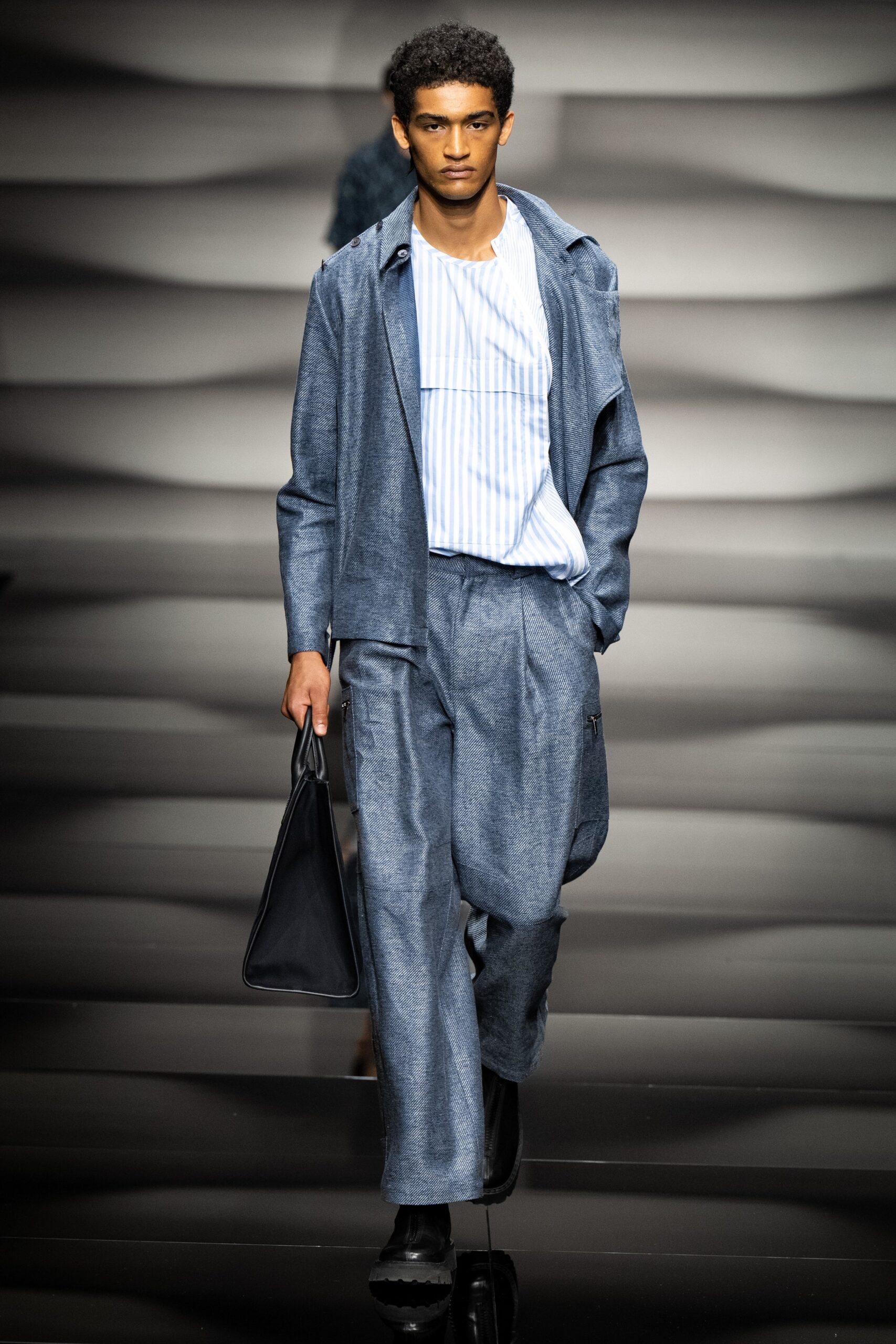 Emporio Armani S/S 23 Menswear Look 18