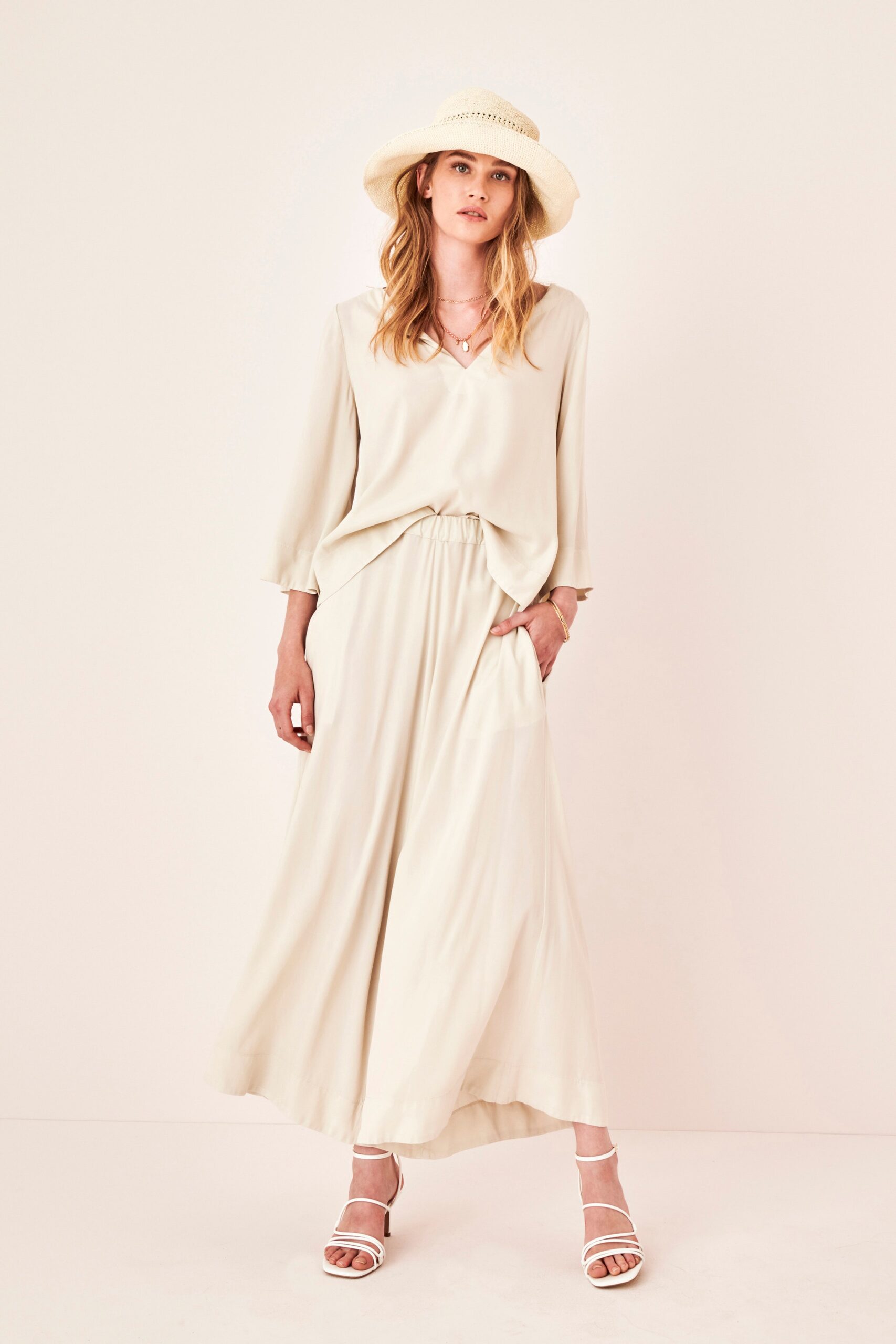 European Culture S/S 21 Look 19