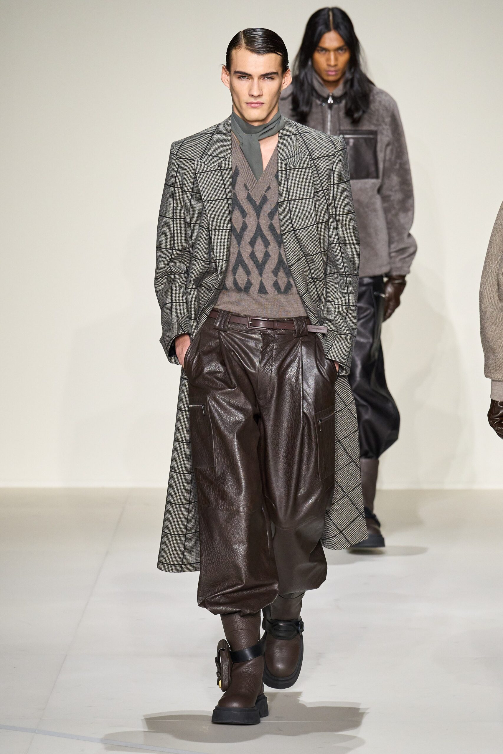 Emporio Armani F/W 23 Menswear Look 19