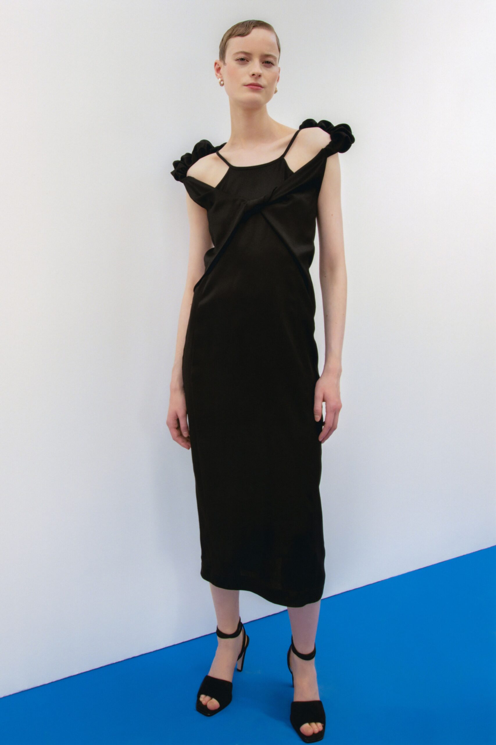 Eudon Choi Resort 23 Look 19