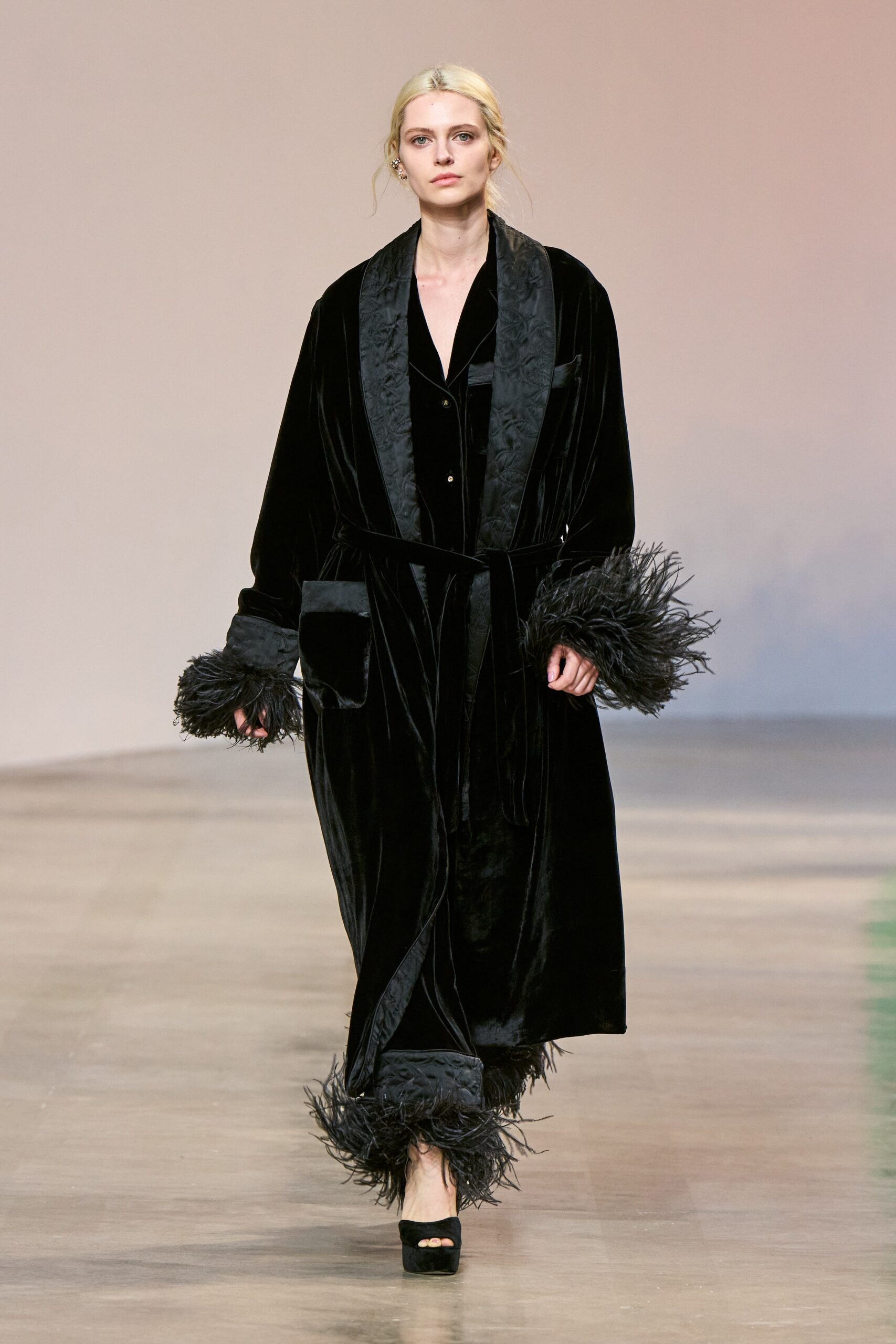 Elie Saab F/W 22 Look 20