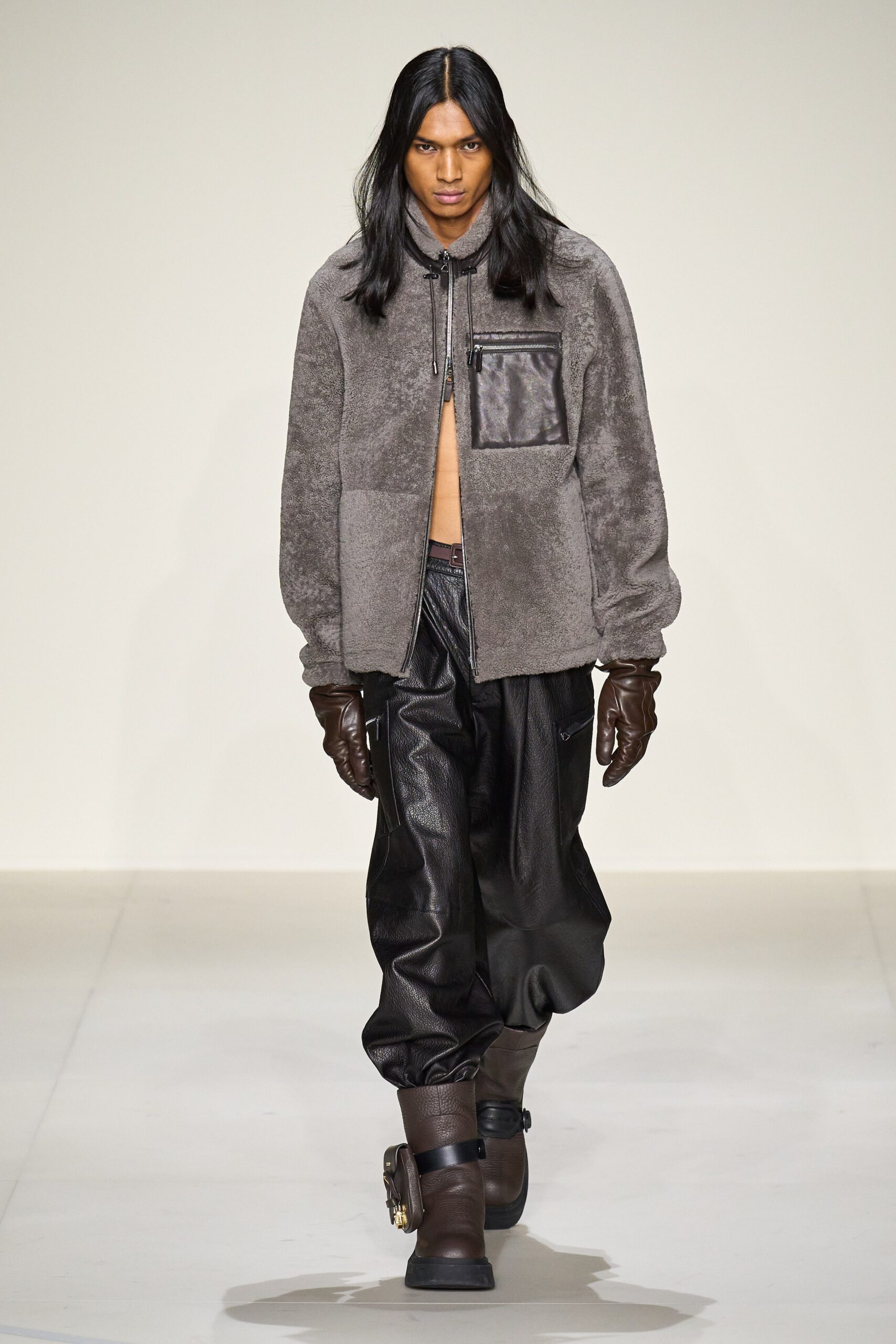 Emporio Armani F/W 23 Menswear Look 20