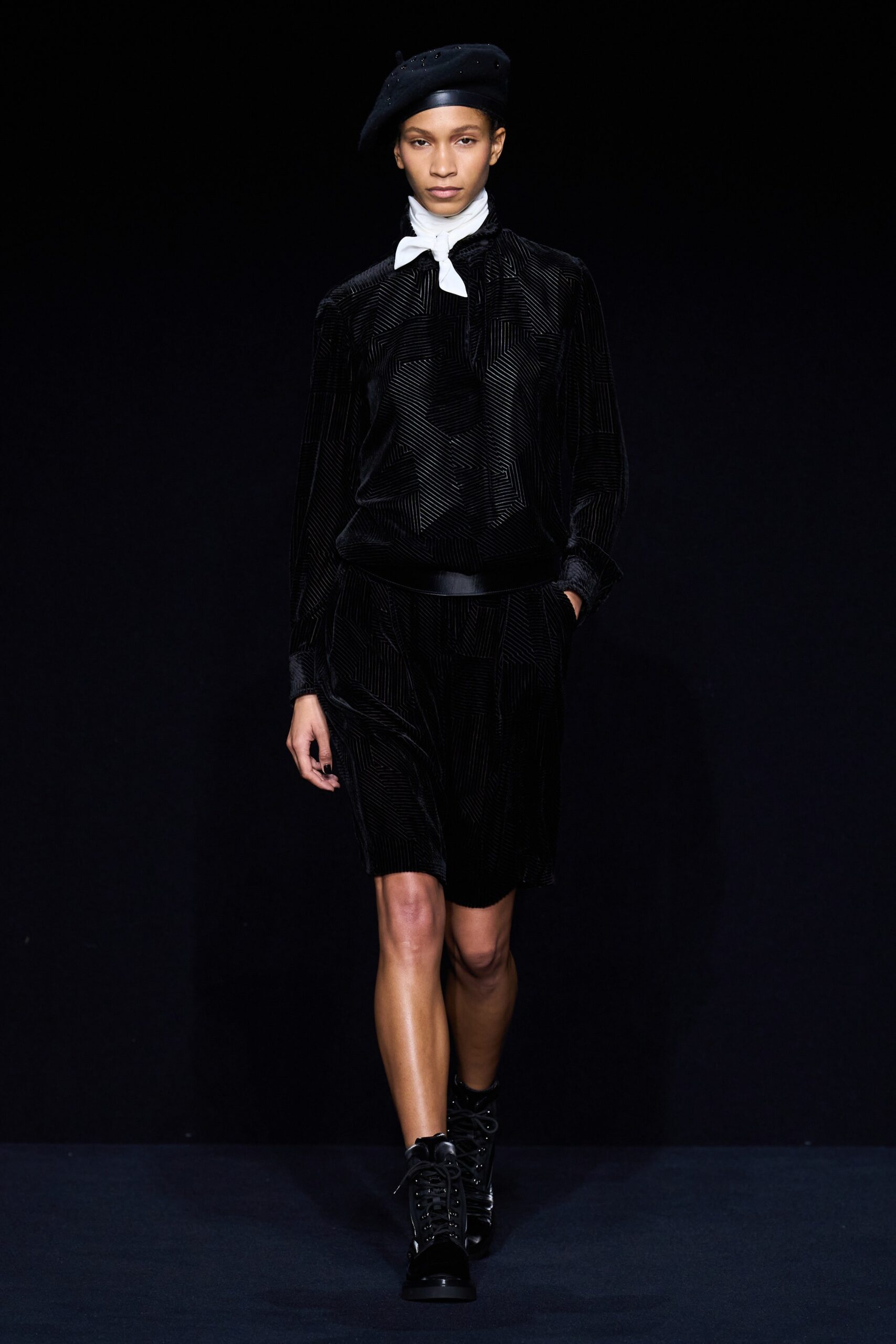 Emporio Armani F/W 23 Look 22