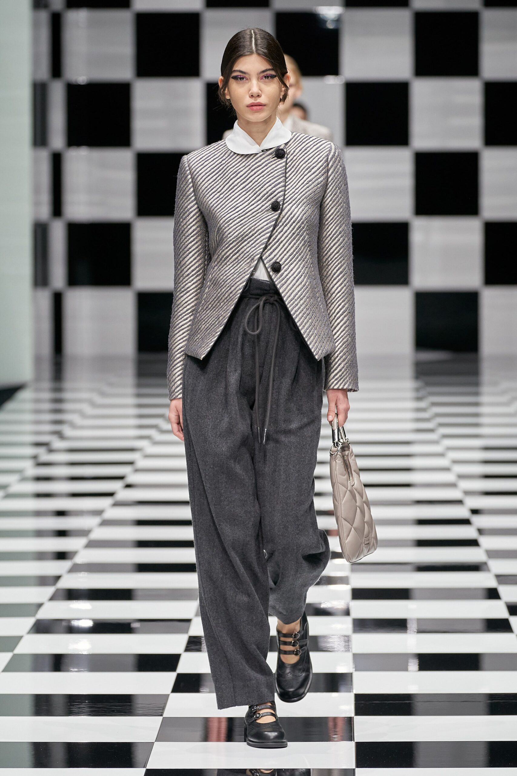 Emporio Armani F/W 22 Look 23