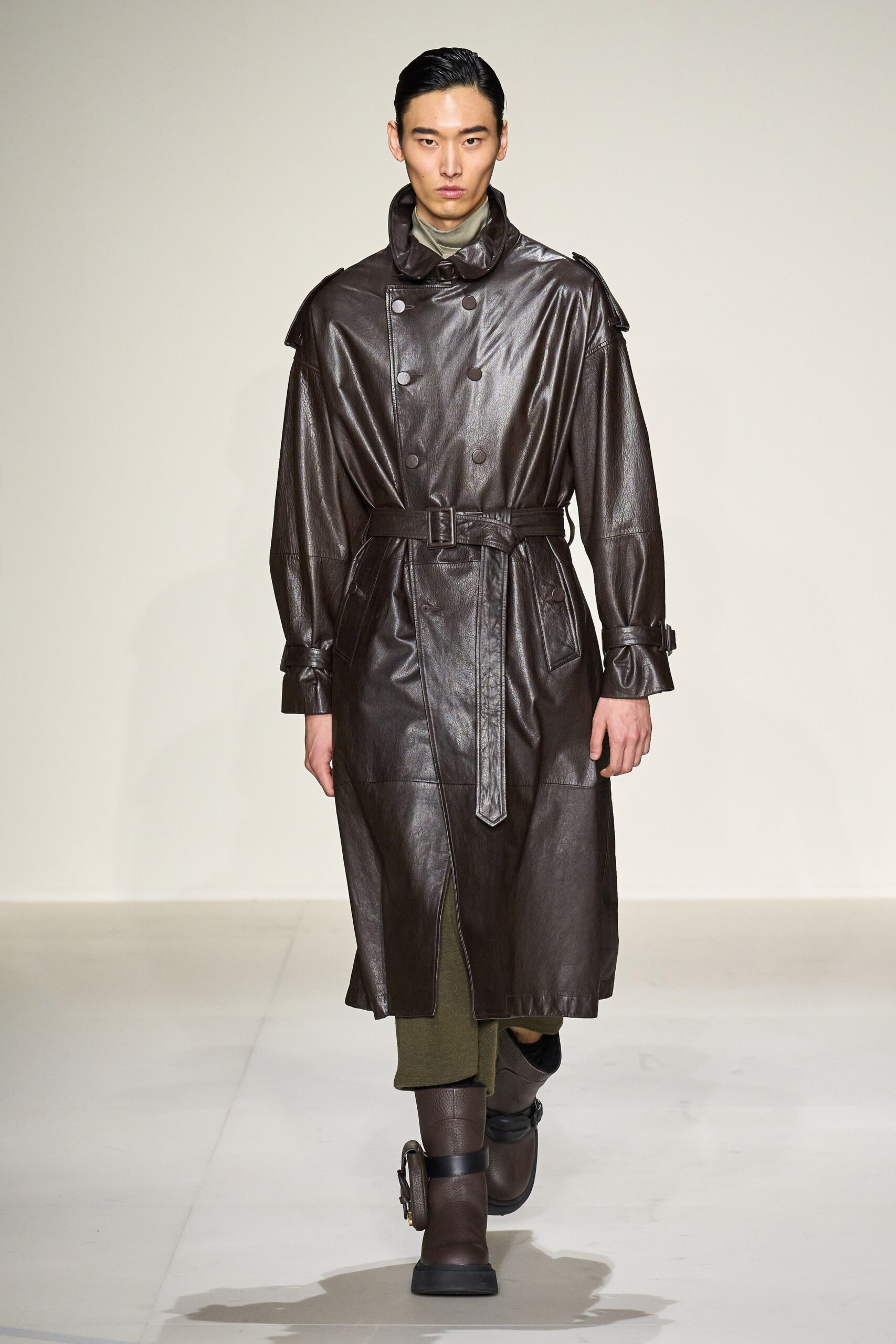 Emporio Armani F/W 23 Menswear Look 23
