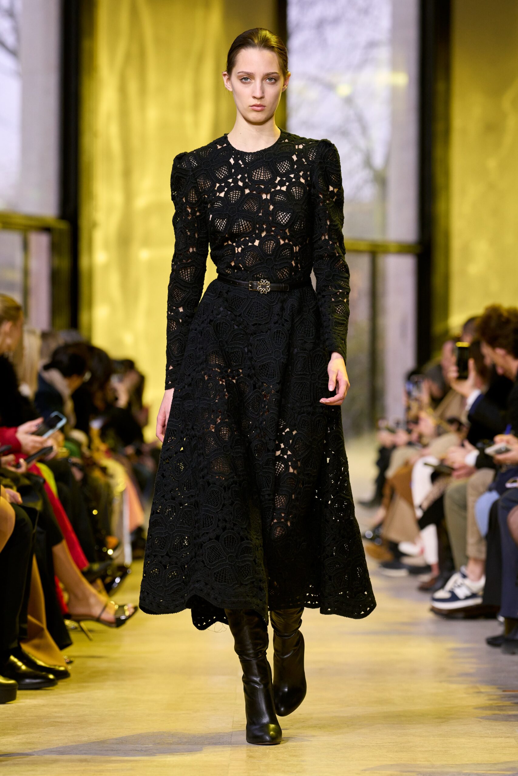Elie Saab F/W 23 Look 25