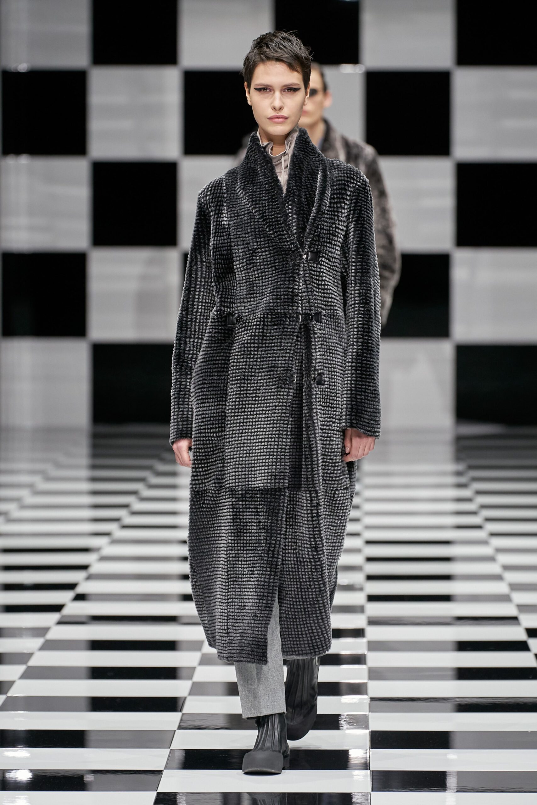 Emporio Armani F/W 22 Look 25