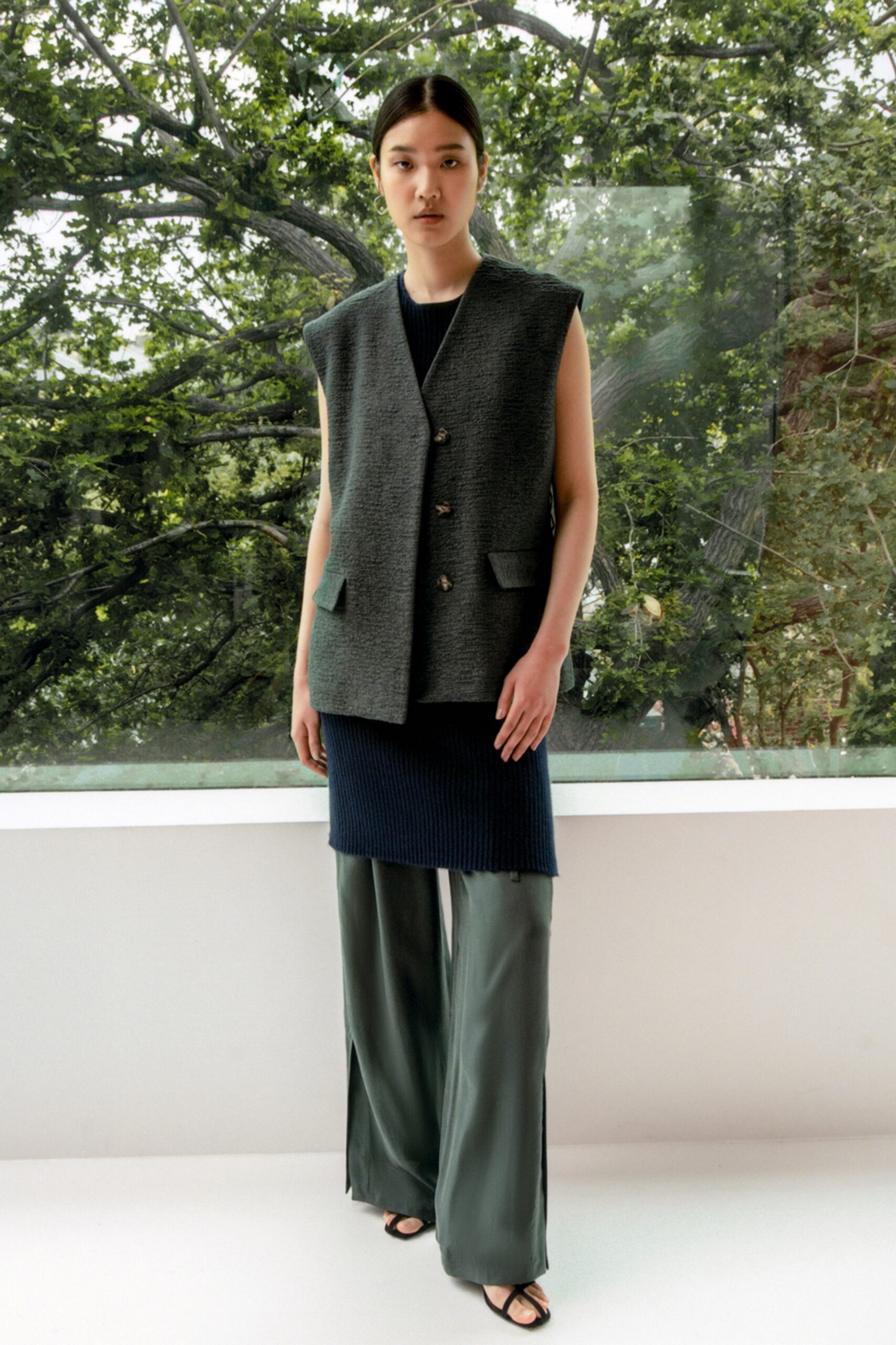 Eudon Choi Resort 22 Look 26