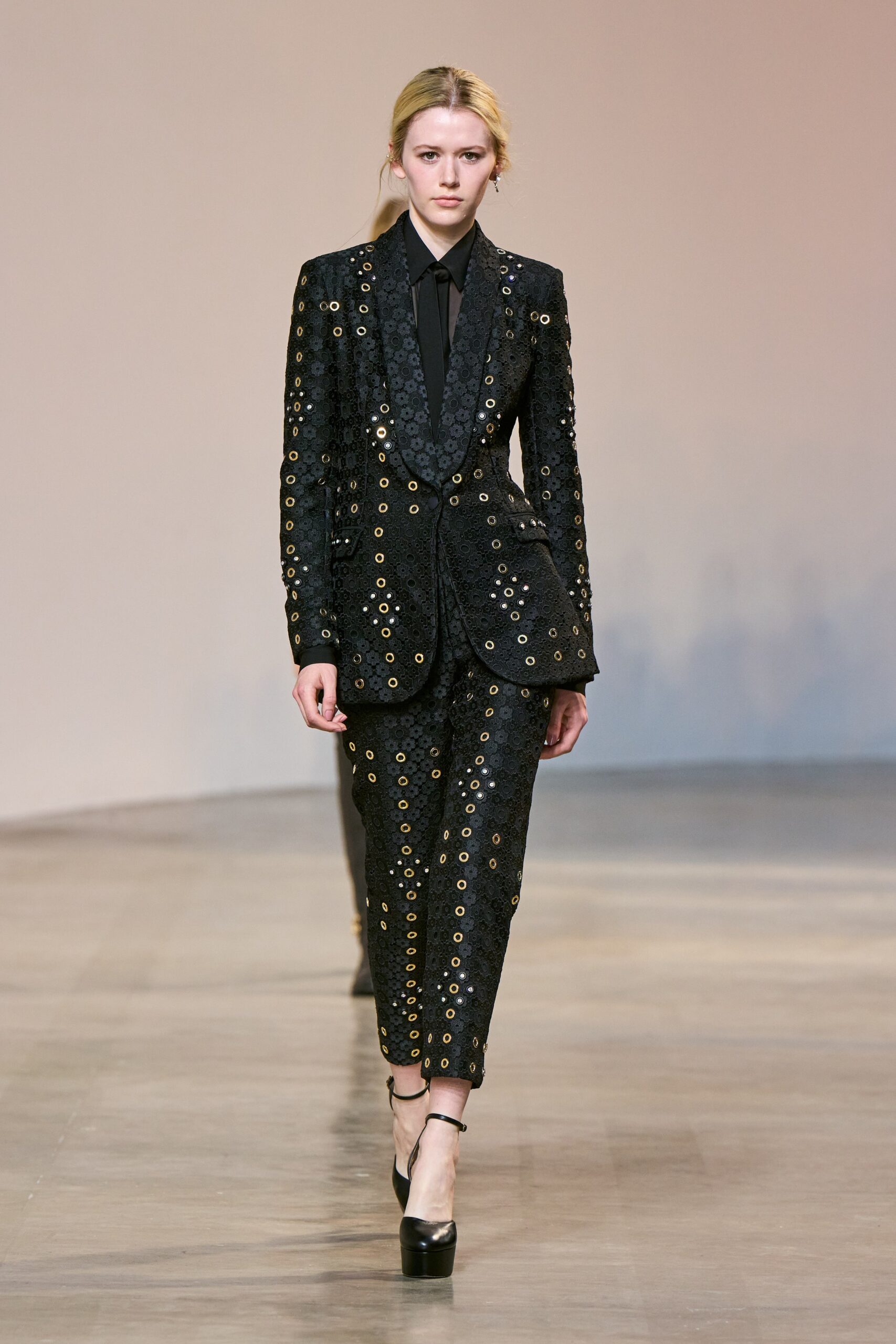 Elie Saab F/W 22 Look 26