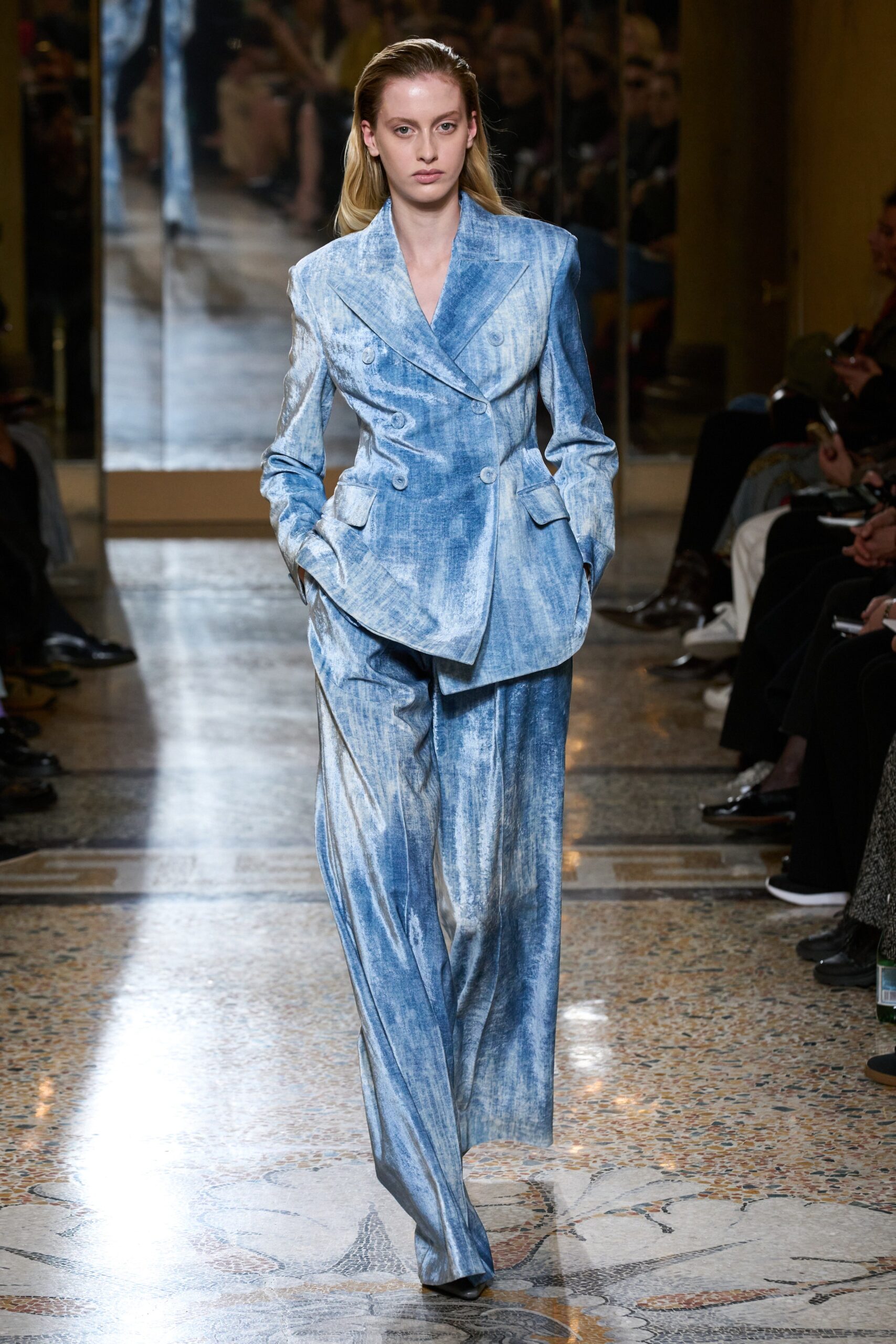 Ermanno Scervino F/W 23 Look 25