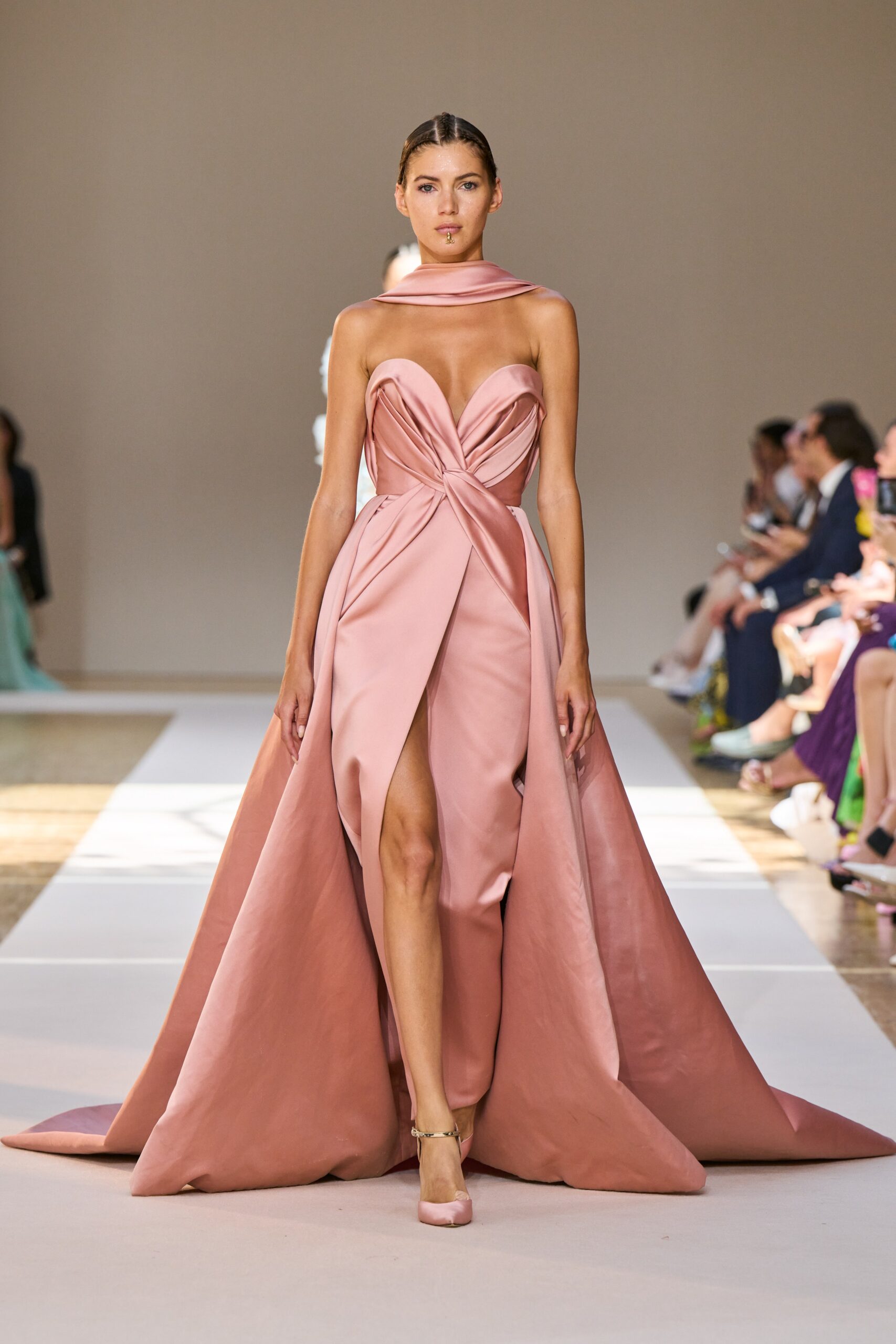 Elie Saab F/W 22 Couture Look 28