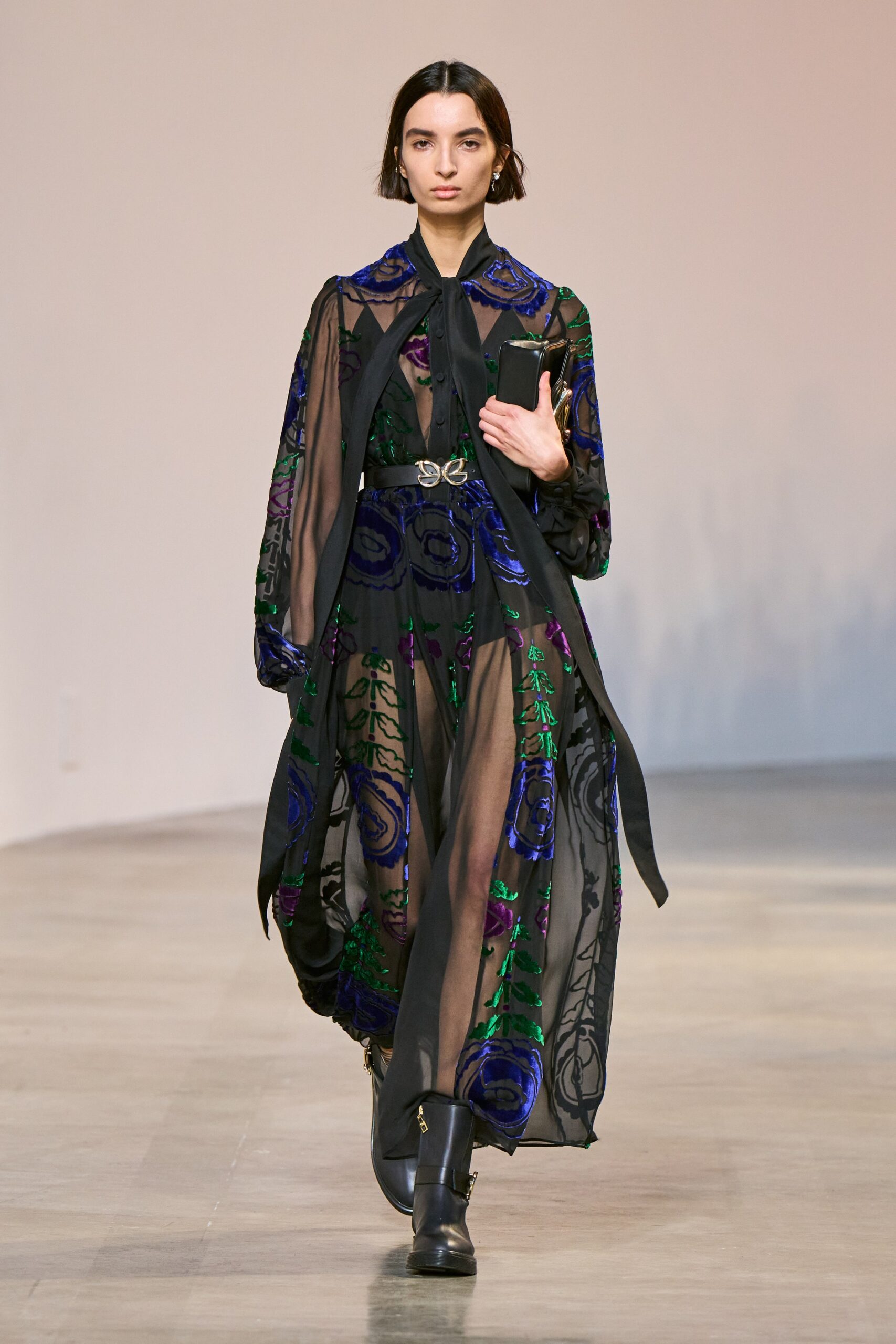 Elie Saab F/W 22 Look 28