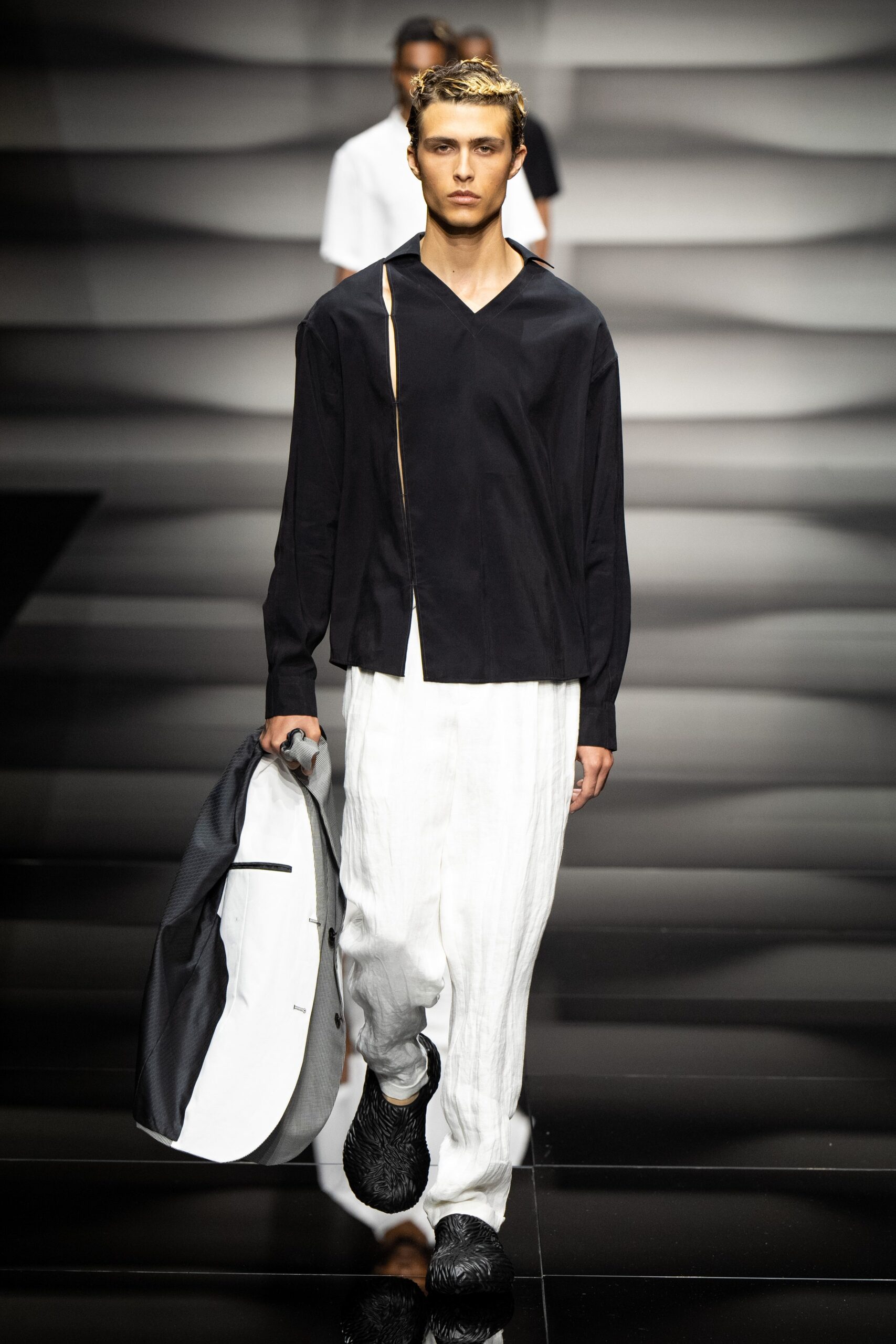 Emporio Armani S/S 23 Menswear Look 29