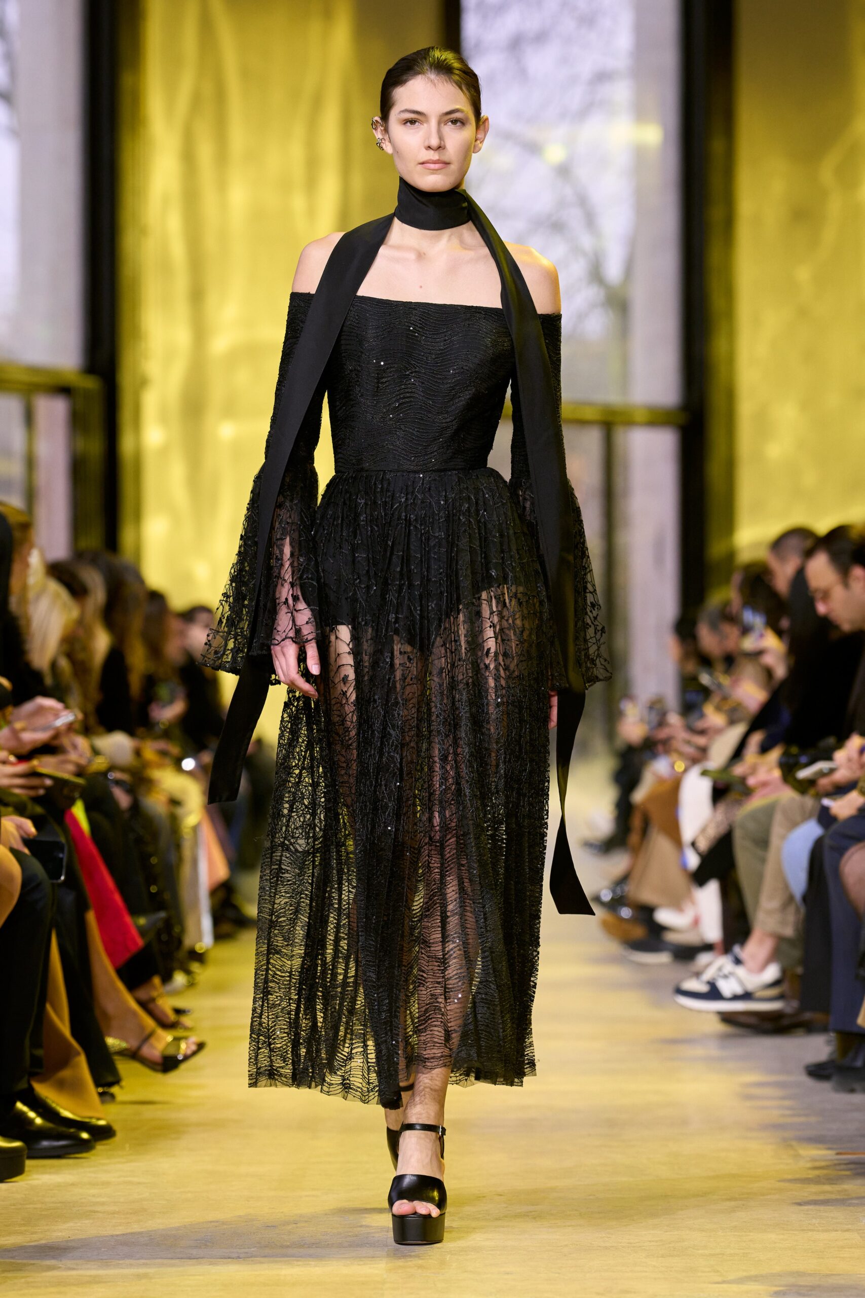 Elie Saab F/W 23 Look 30