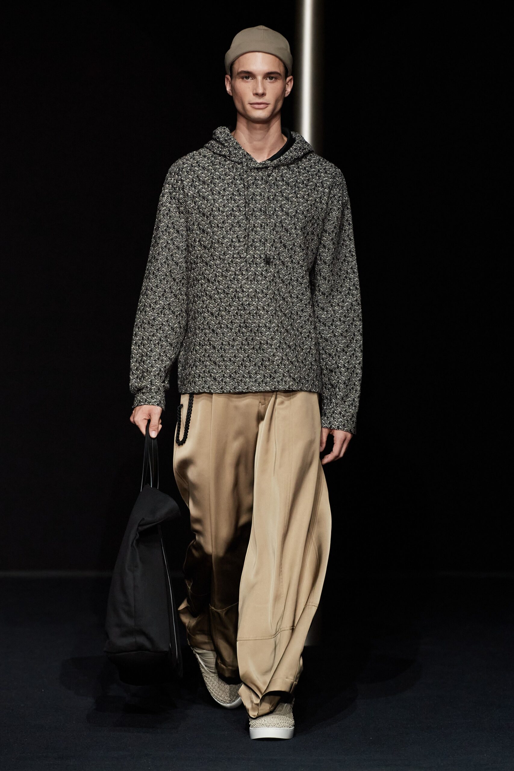 Emporio Armani S/S 24 Menswear Look 30