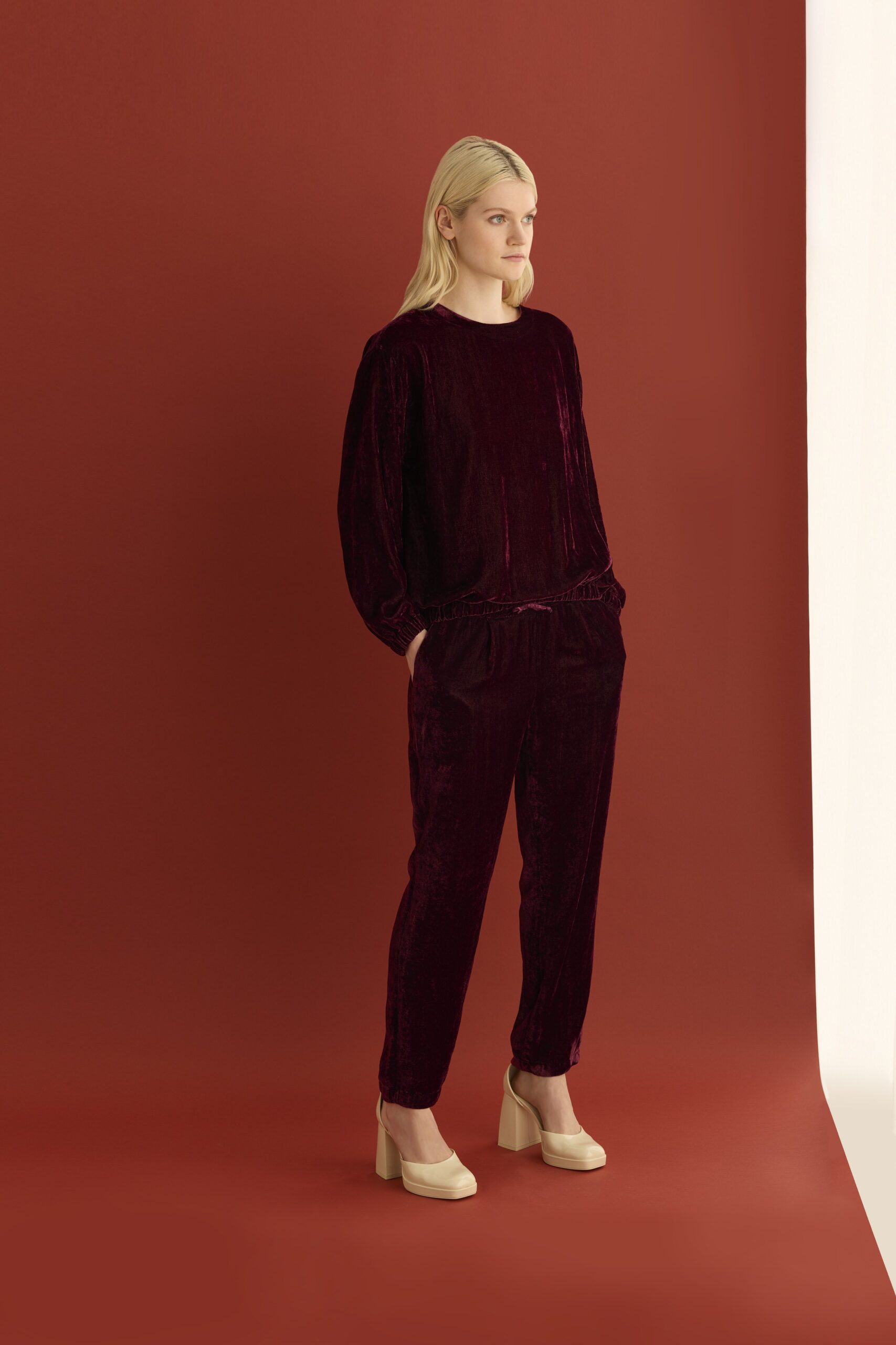 European Culture F/W 23 Look 30
