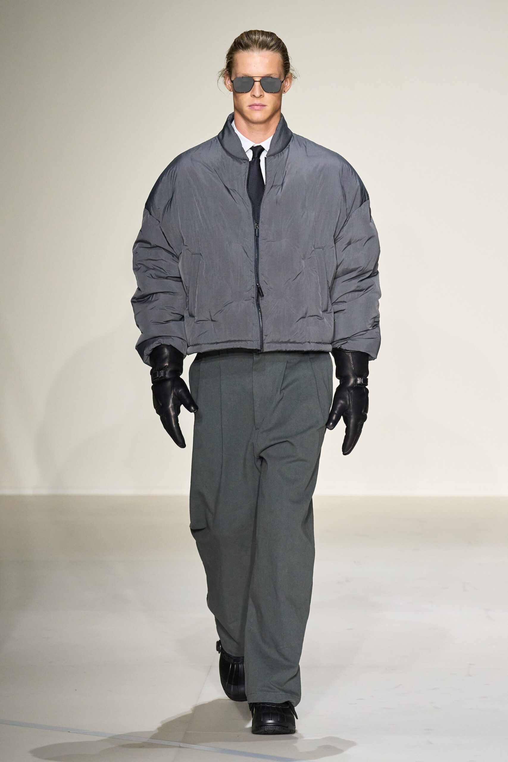 Emporio Armani F/W 23 Menswear Look 31