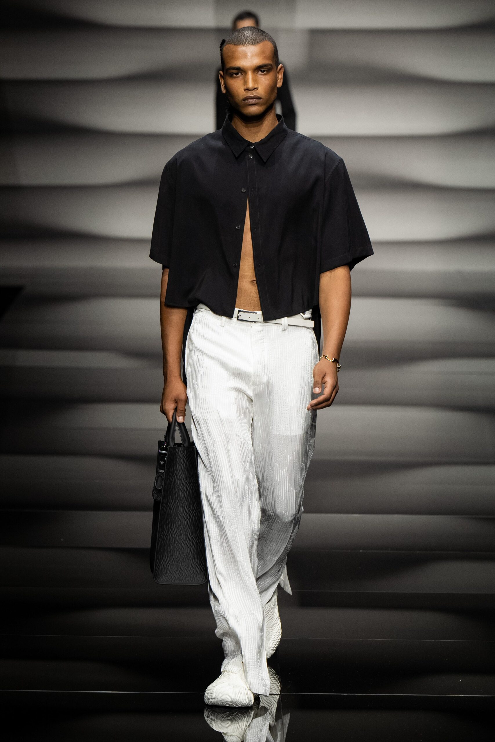Emporio Armani S/S 23 Menswear Look 31