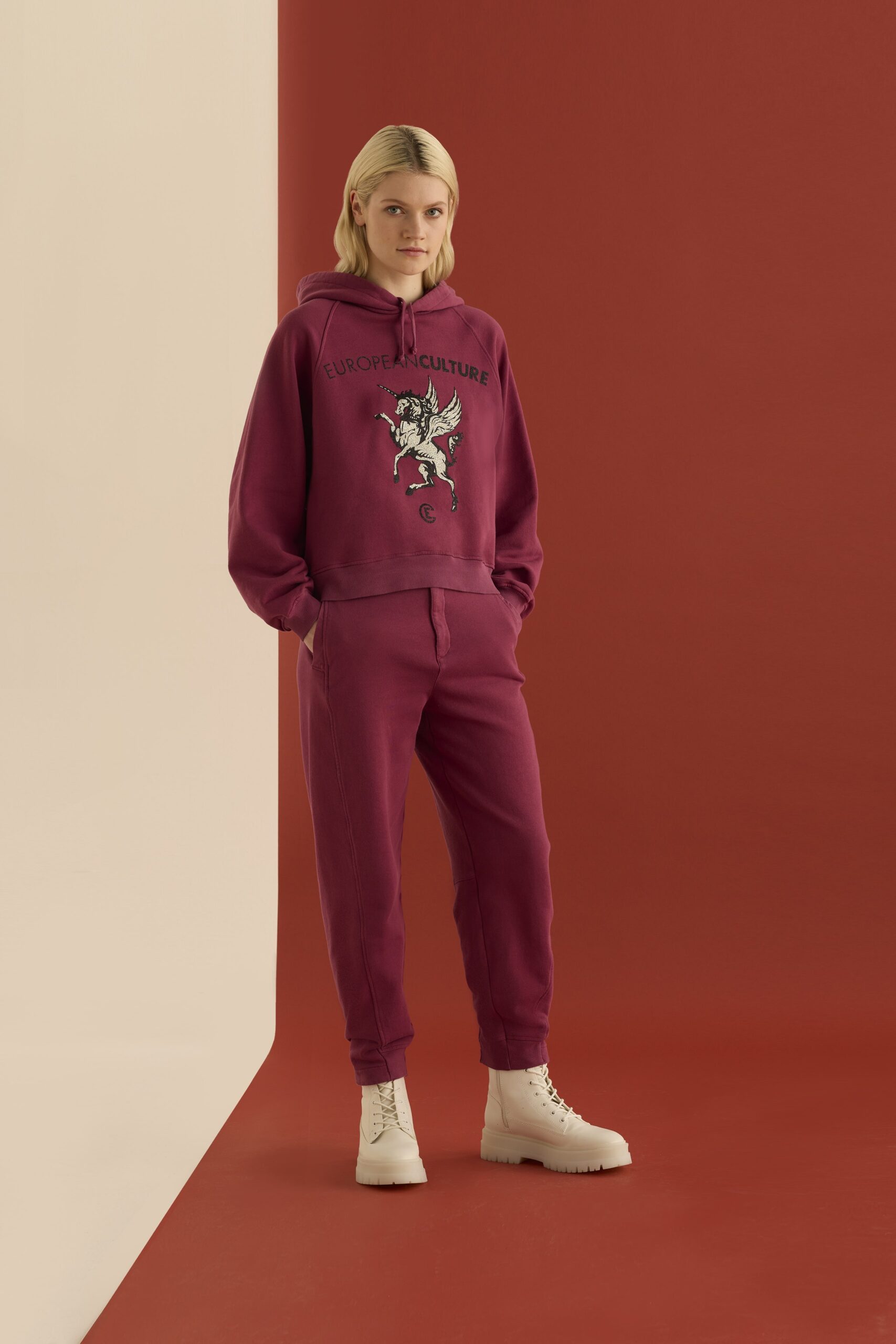 European Culture F/W 23 Look 31