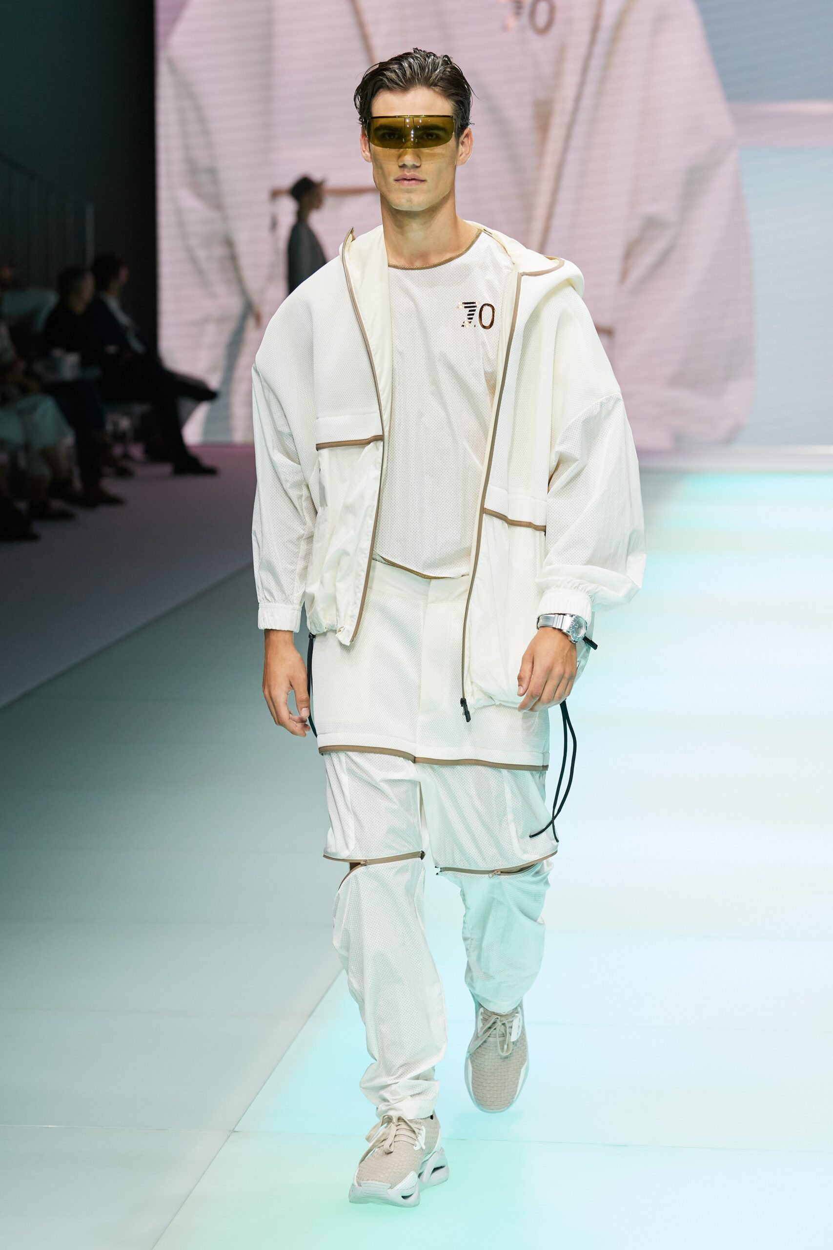 Emporio Armani S/S 22 Look 32