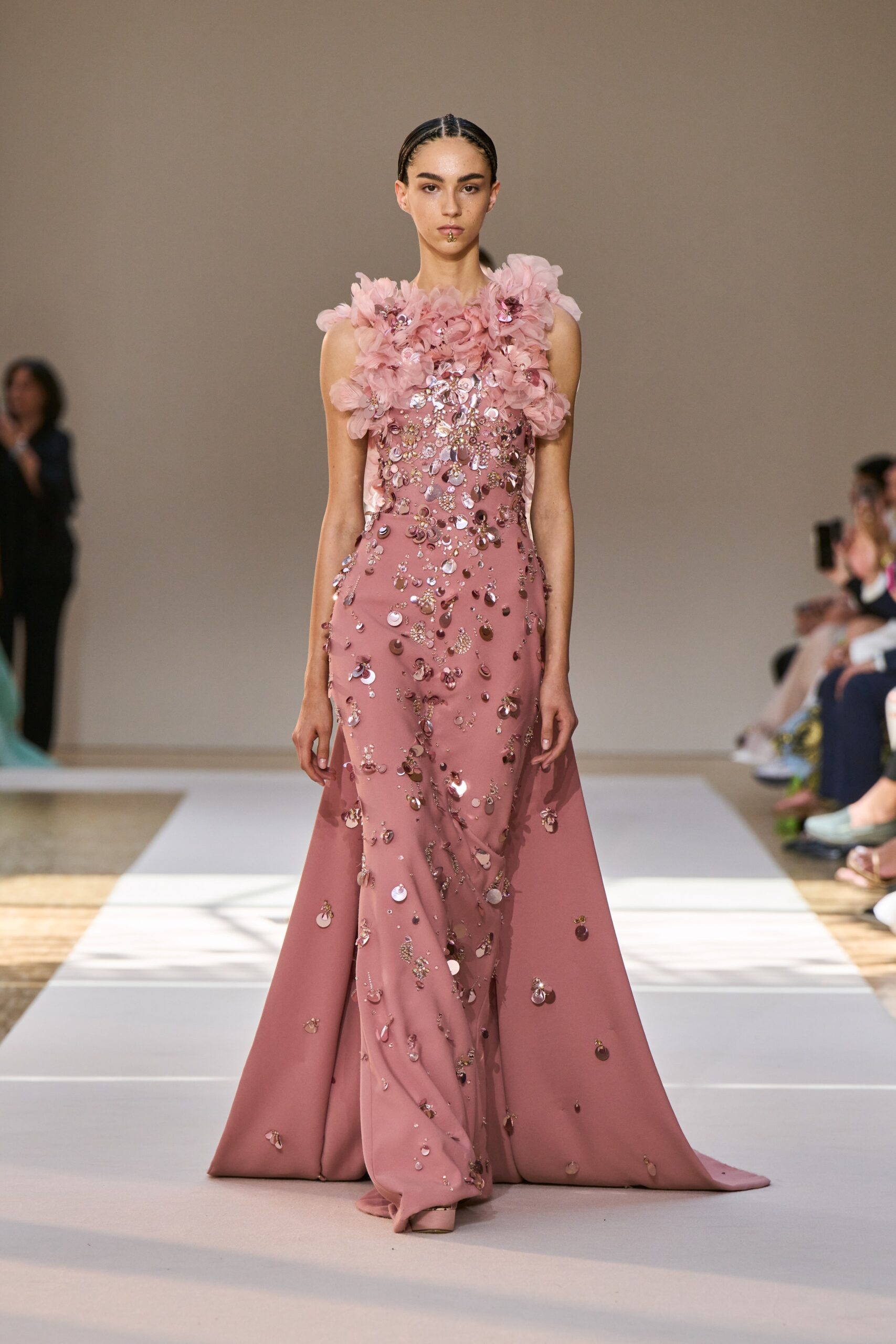 Elie Saab F/W 22 Couture Look 32