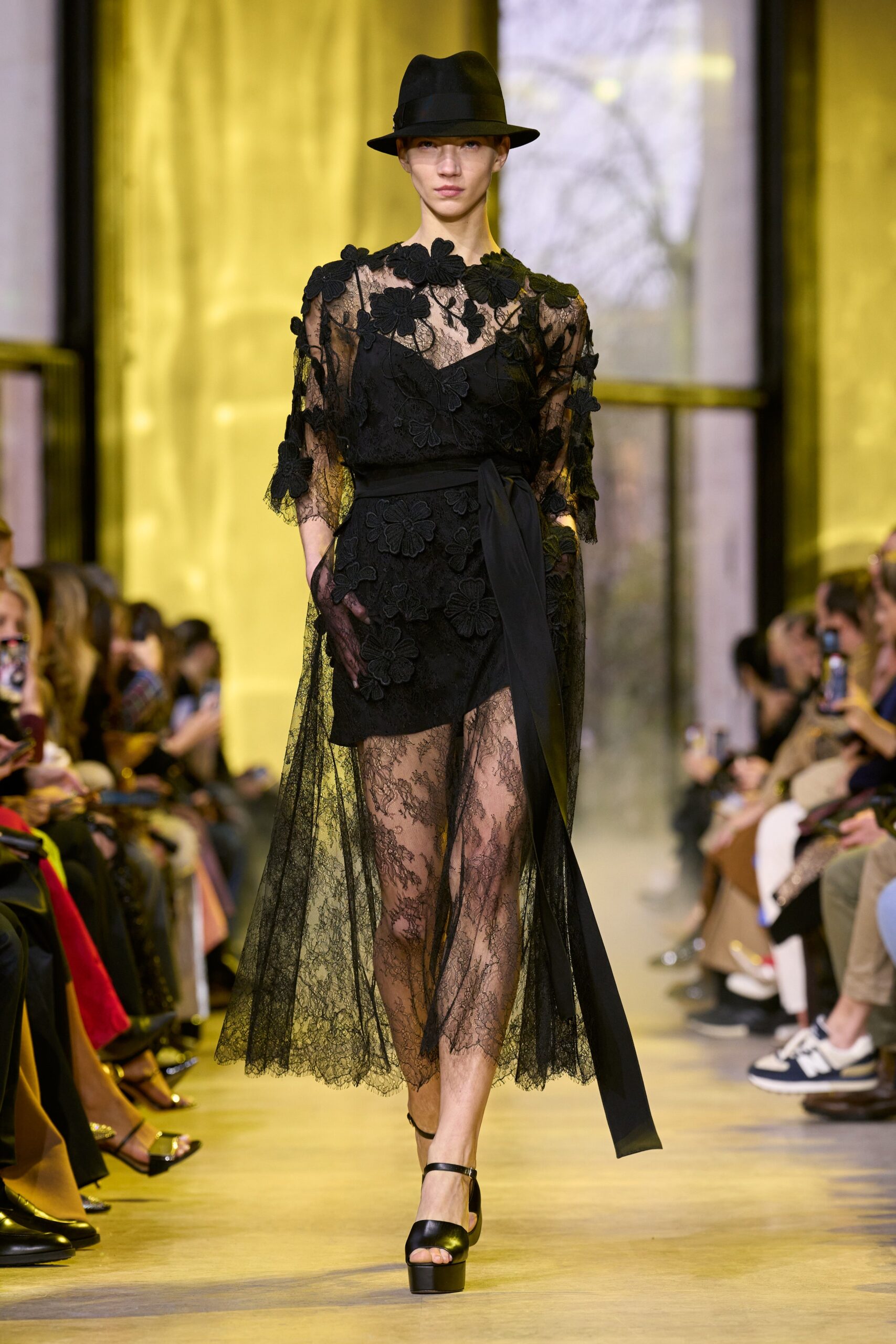 Elie Saab F/W 23 Look 32