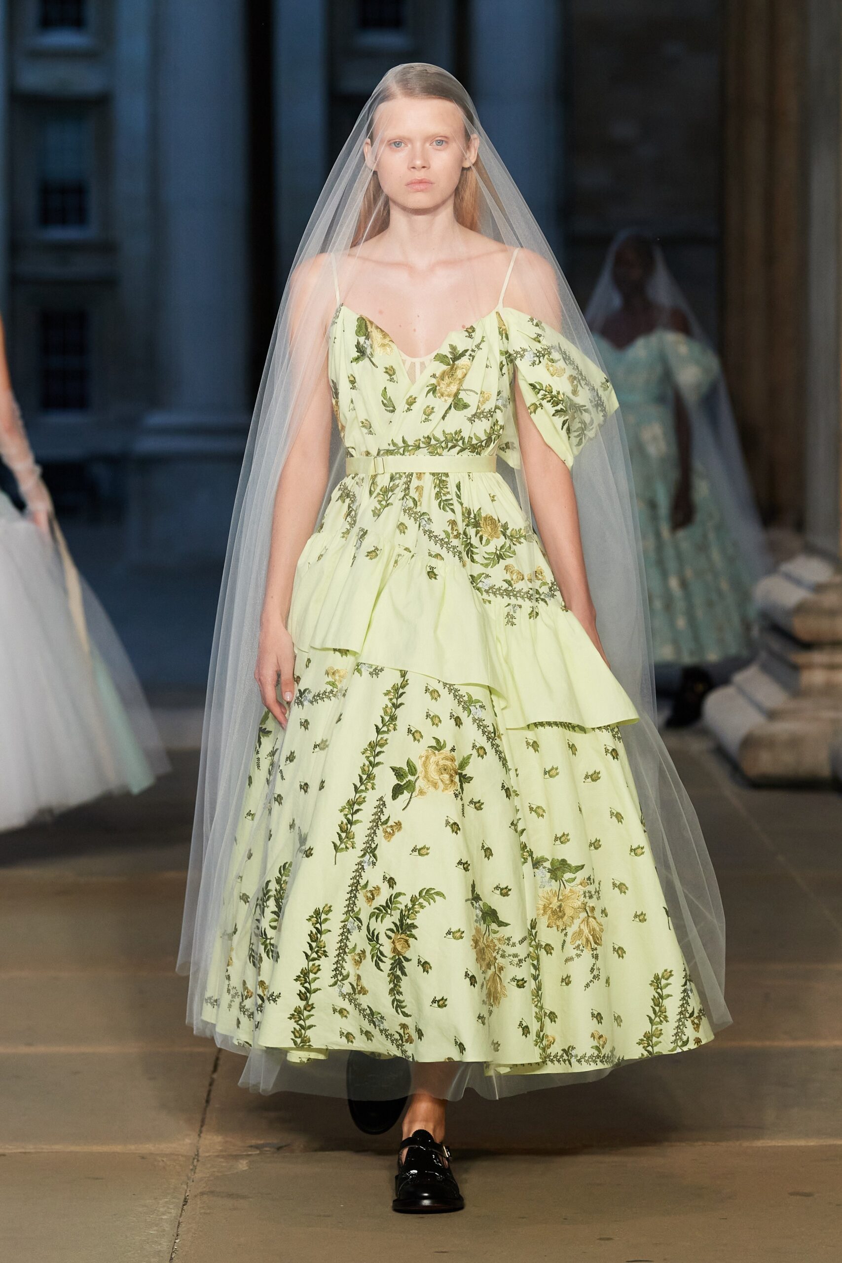 Erdem S/S 23 Look 32