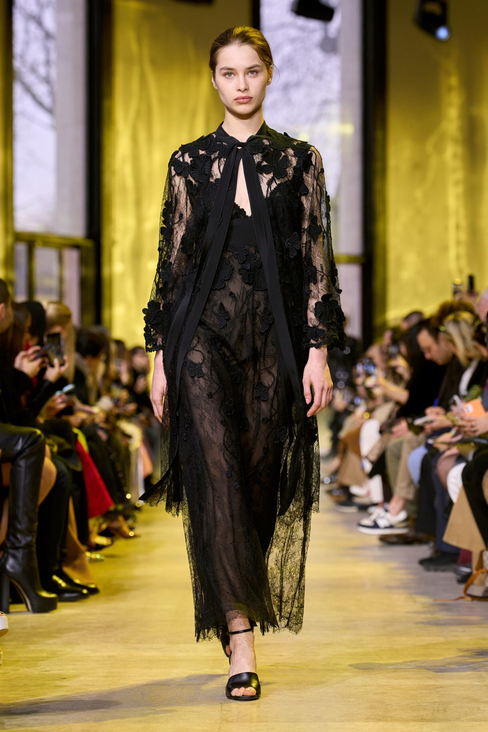 Elie Saab F/W 23 Look 33