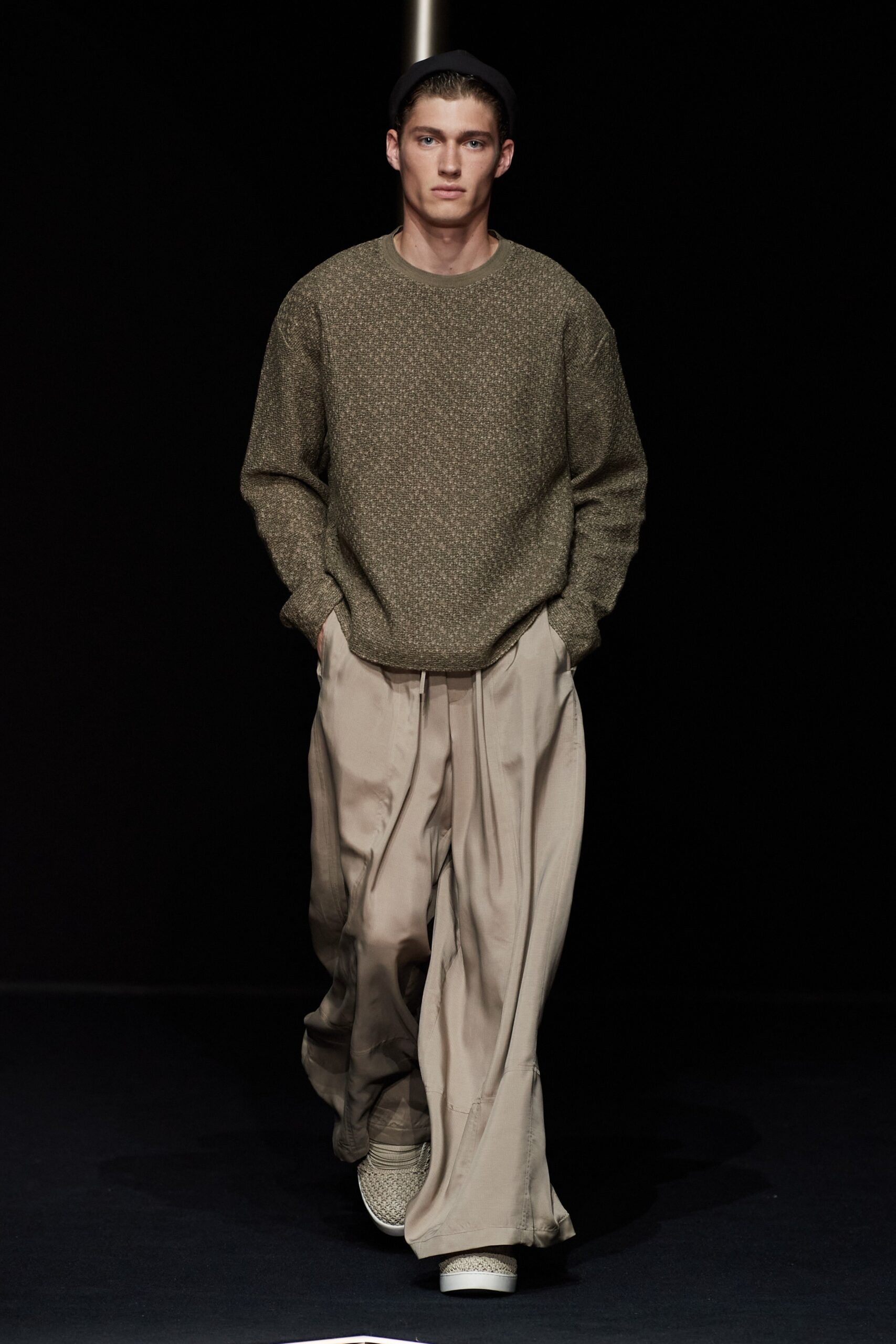Emporio Armani S/S 24 Menswear Look 33