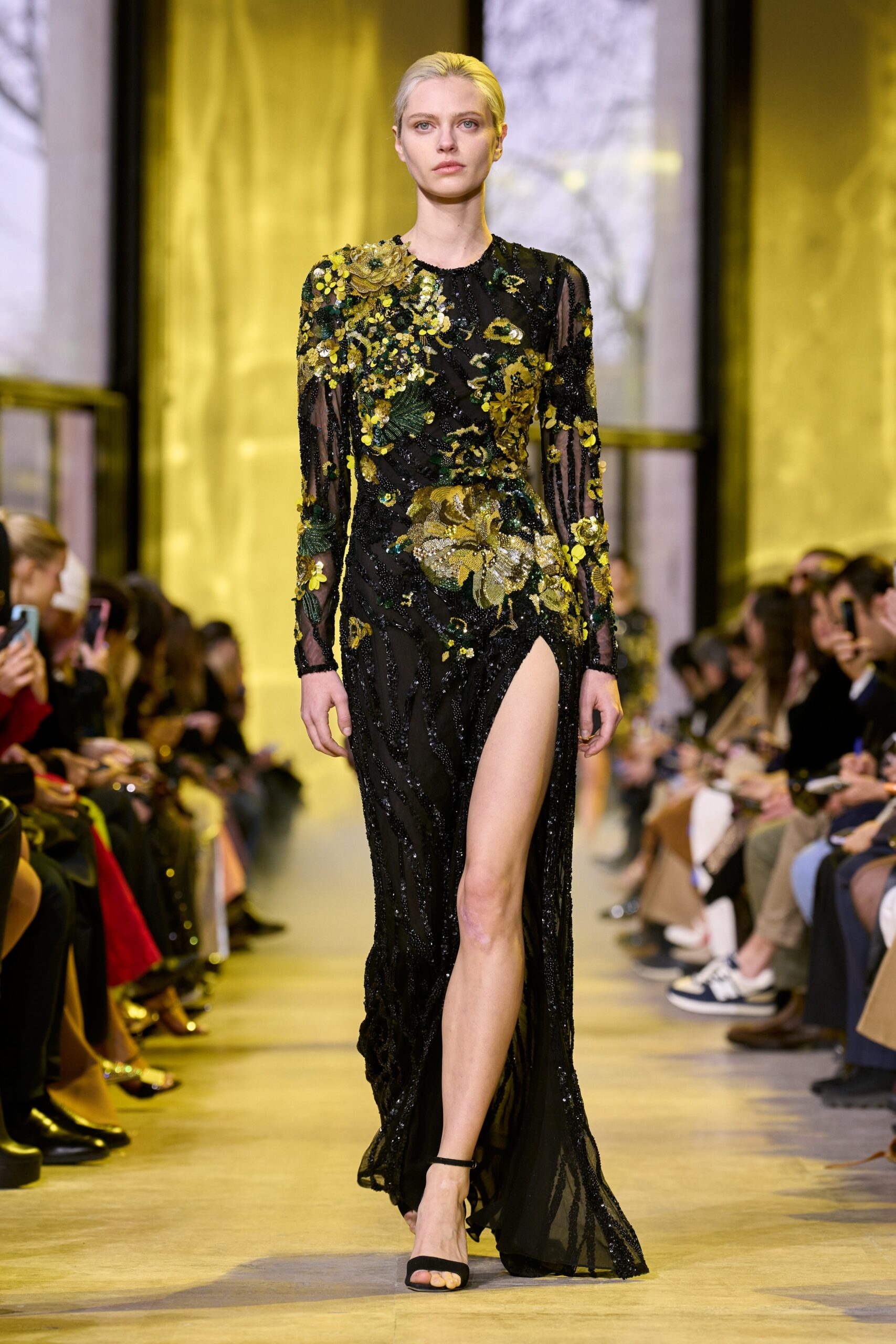 Elie Saab F/W 23 Look 34