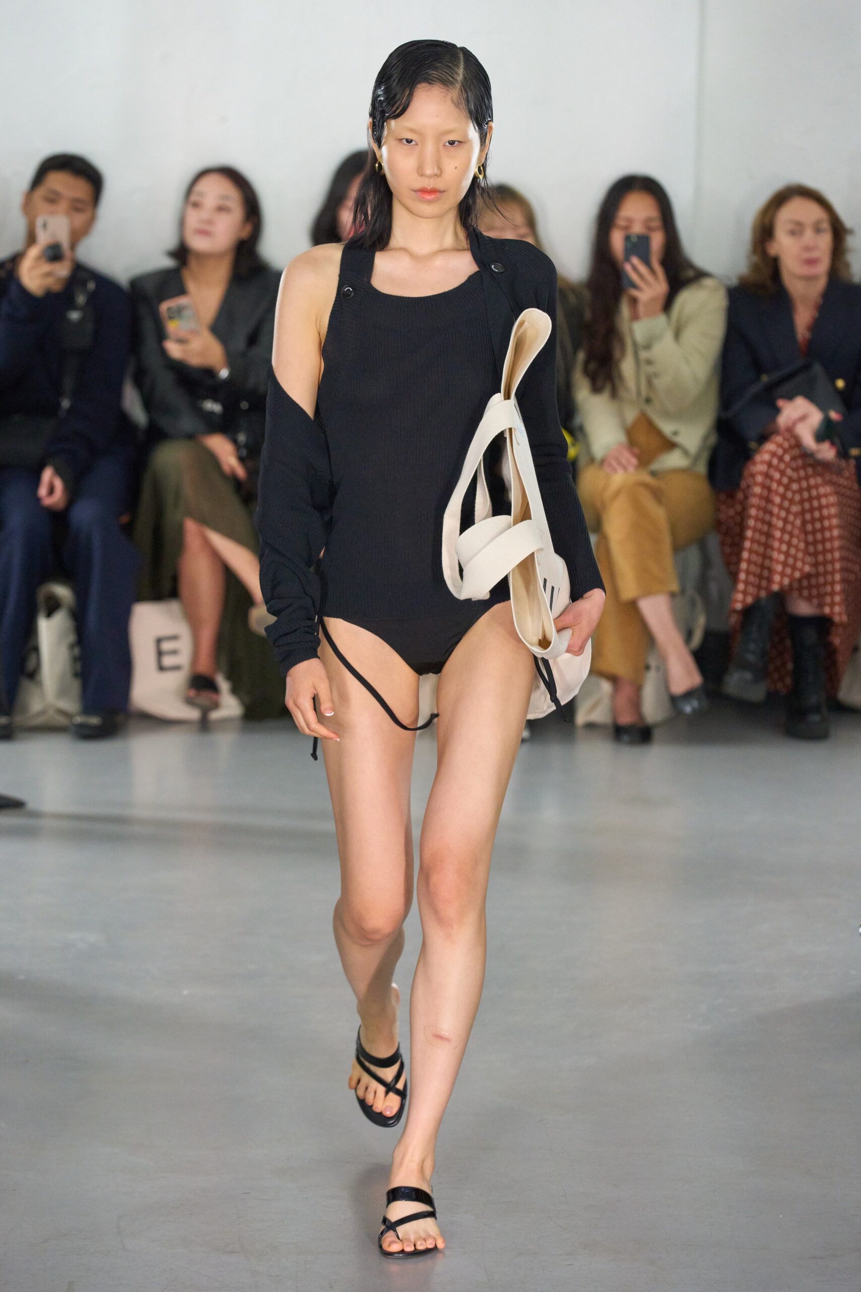 Eudon Choi S/S 23 Look 35