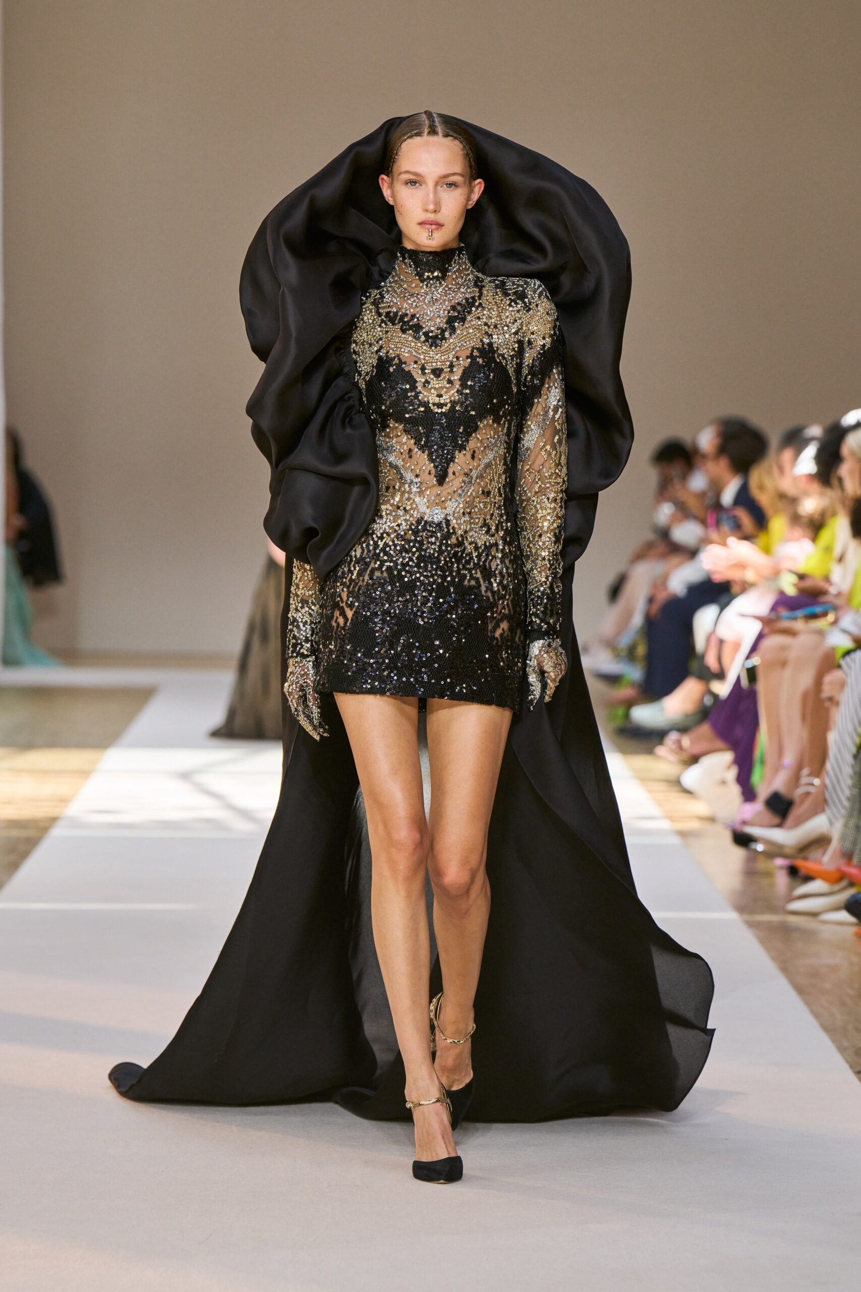 Elie Saab F/W 22 Couture Look 36