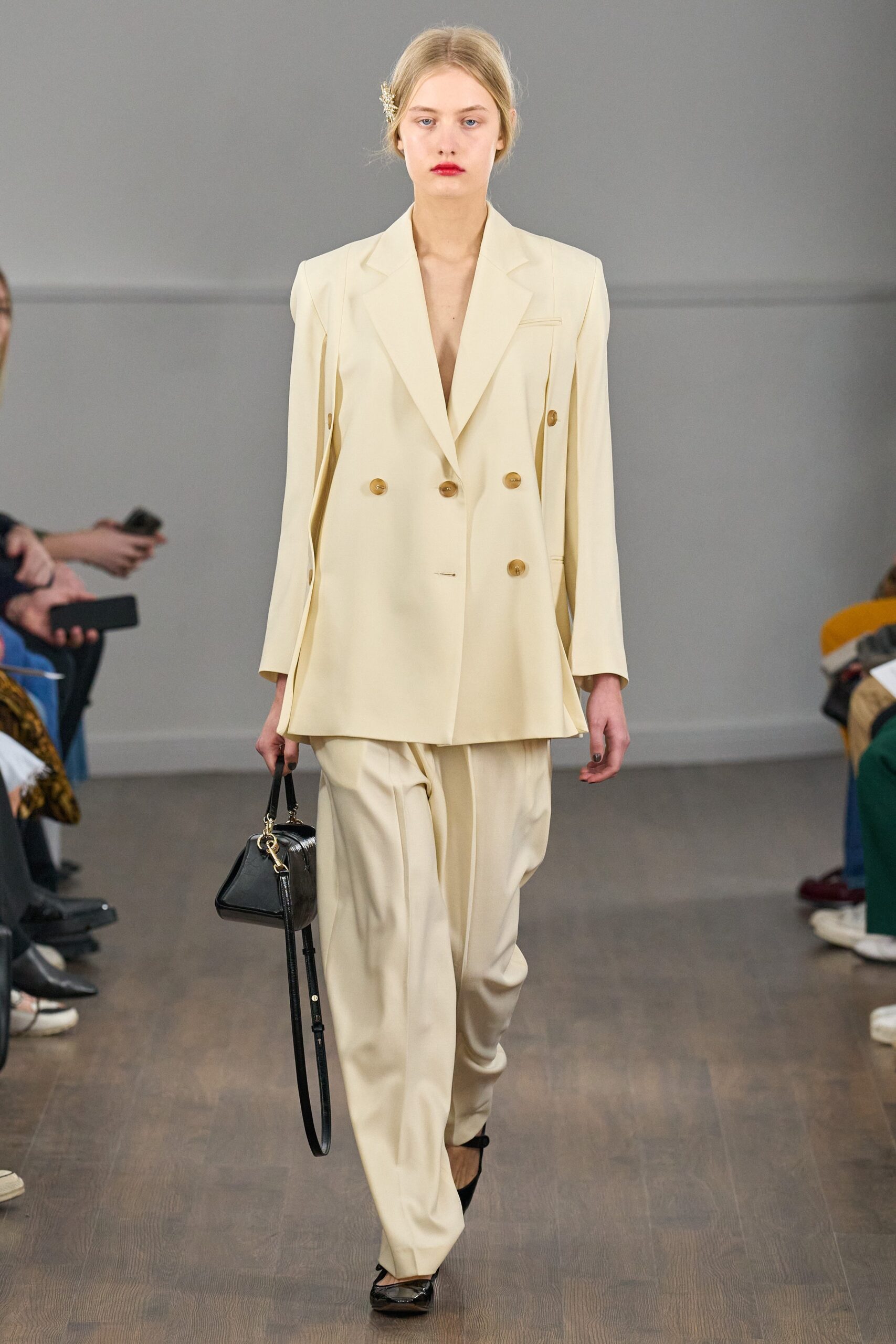 Eudon Choi F/W 23 Look 37