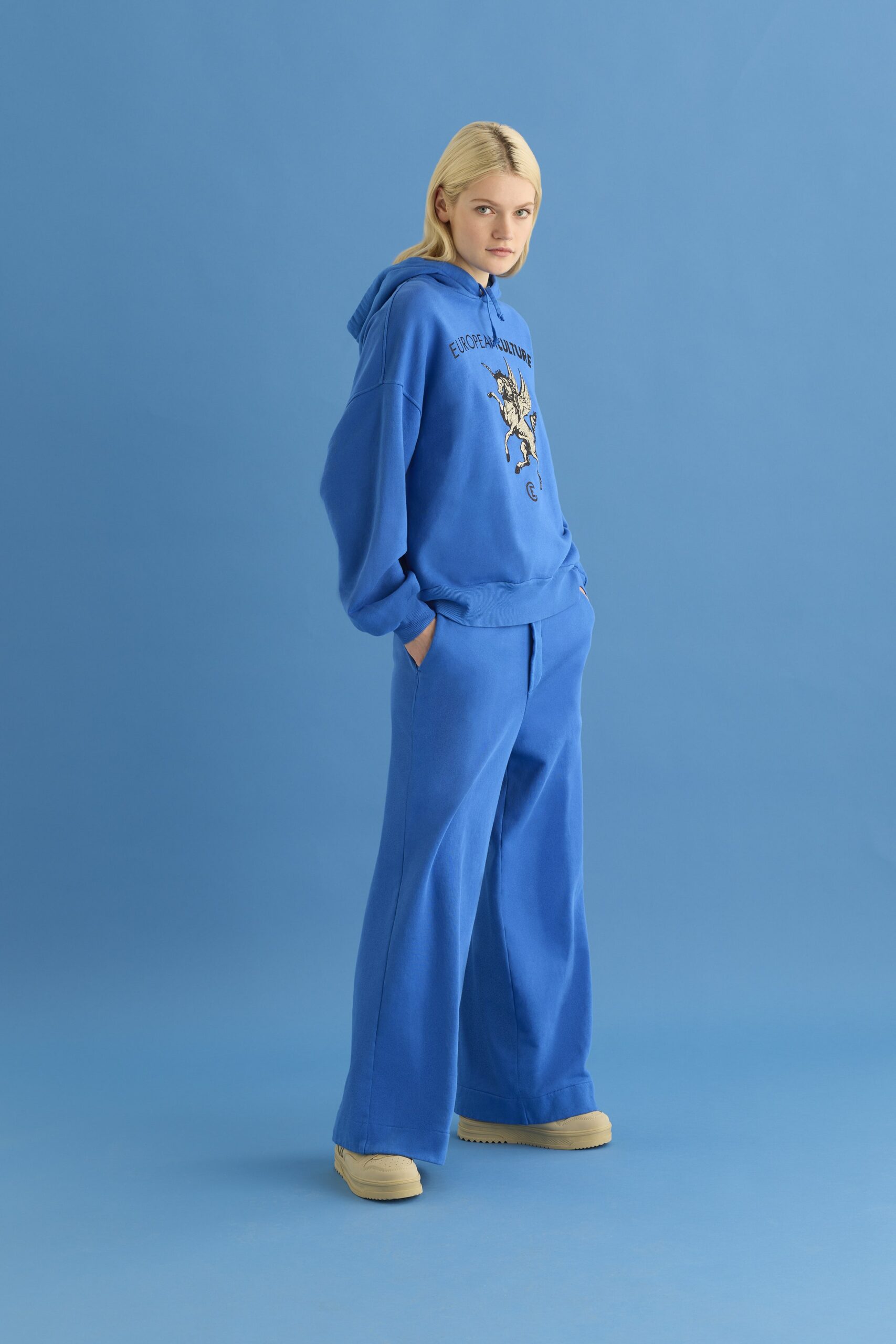 European Culture F/W 23 Look 37