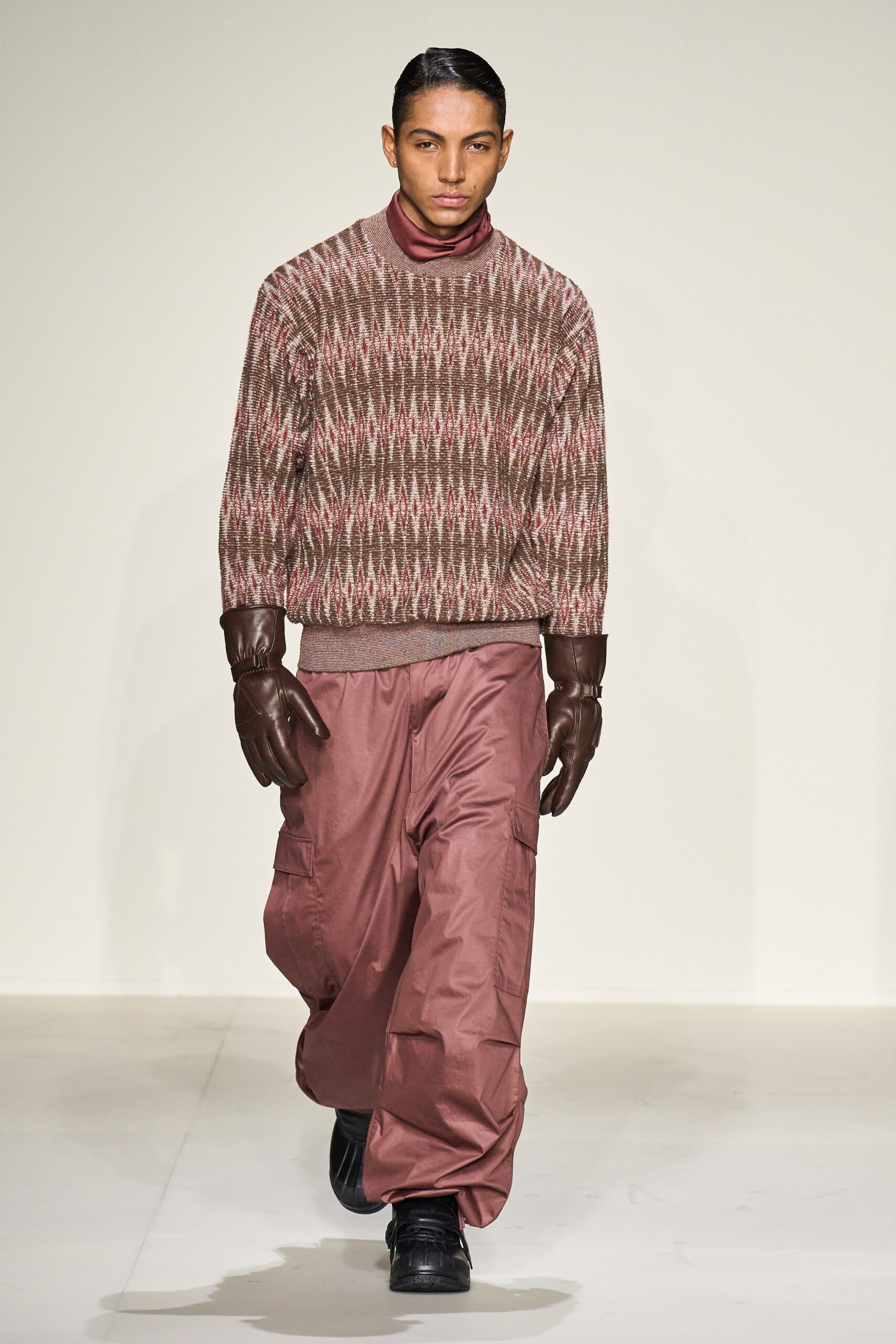 Emporio Armani F/W 23 Menswear Look 39