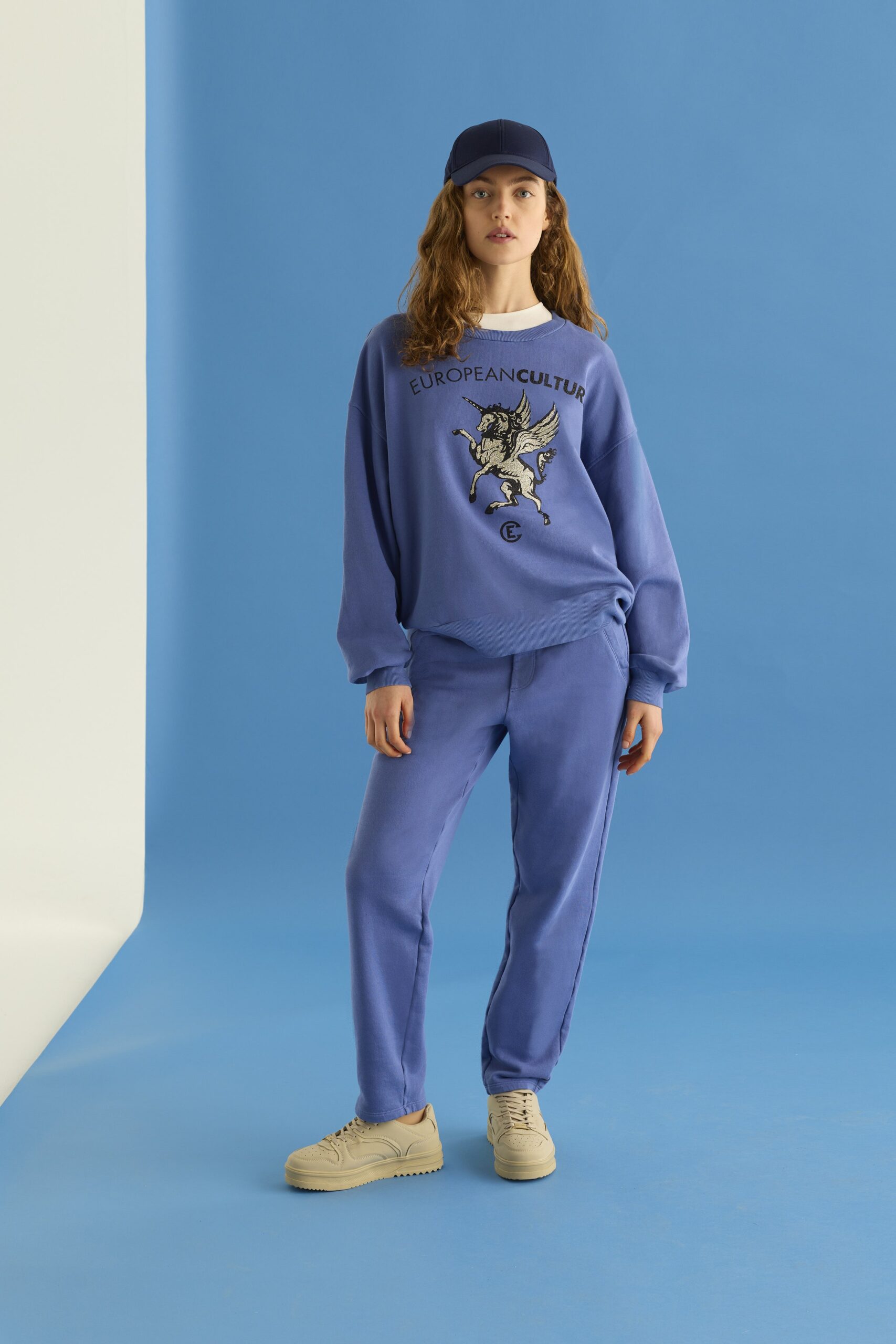 European Culture F/W 23 Look 39