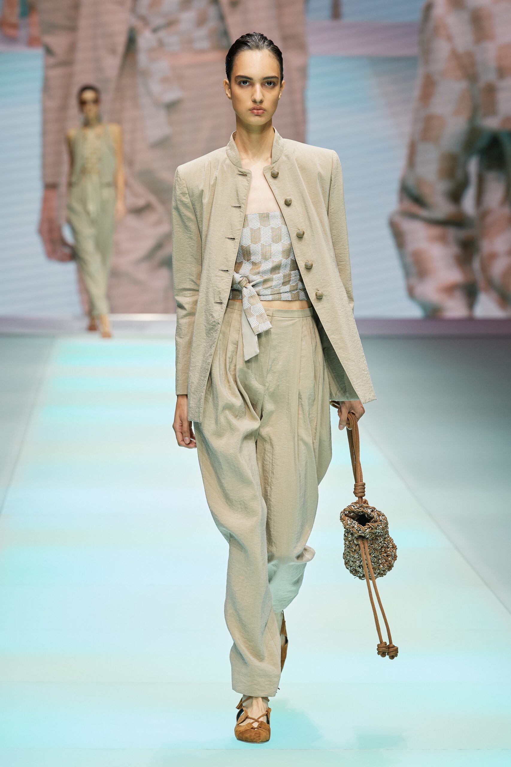 Emporio Armani S/S 22 Look 40