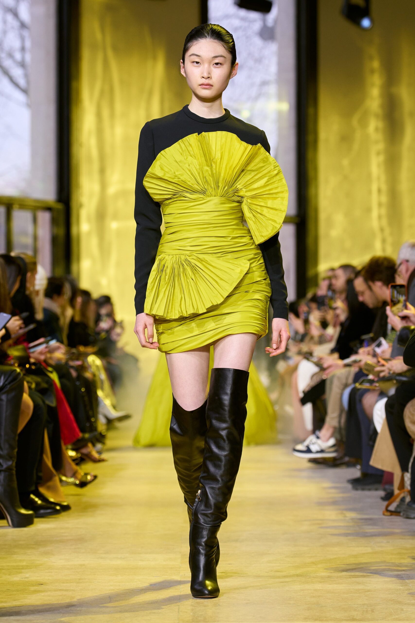 Elie Saab F/W 23 Look 43