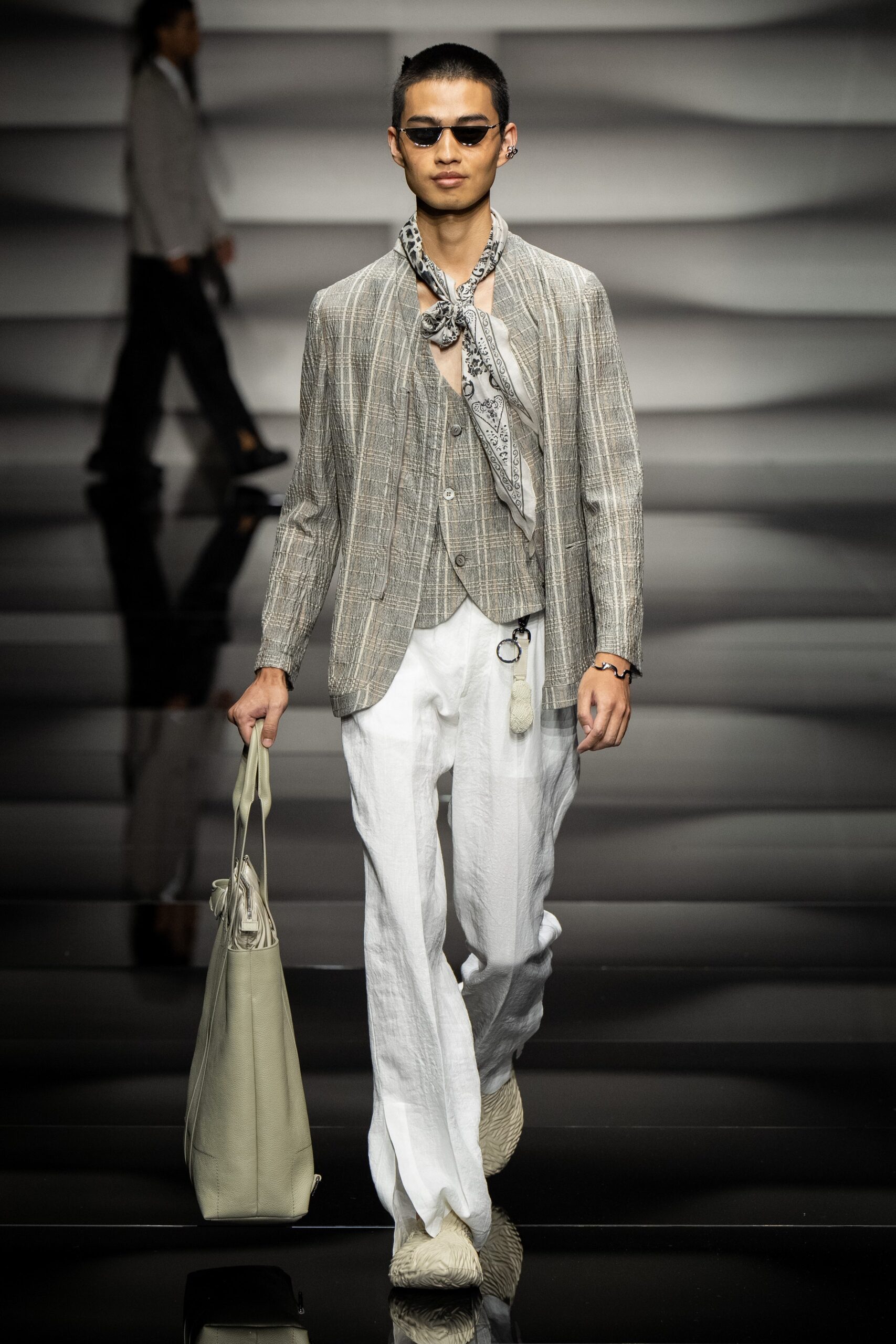 Emporio Armani S/S 23 Menswear Look 46
