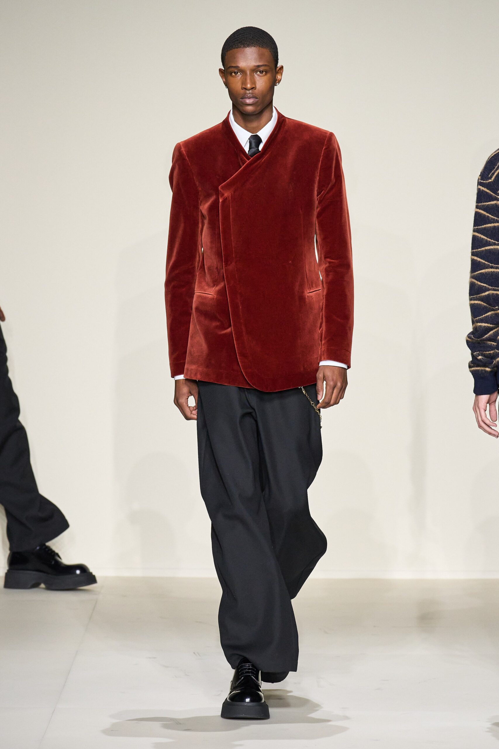 Emporio Armani F/W 23 Menswear Look 48