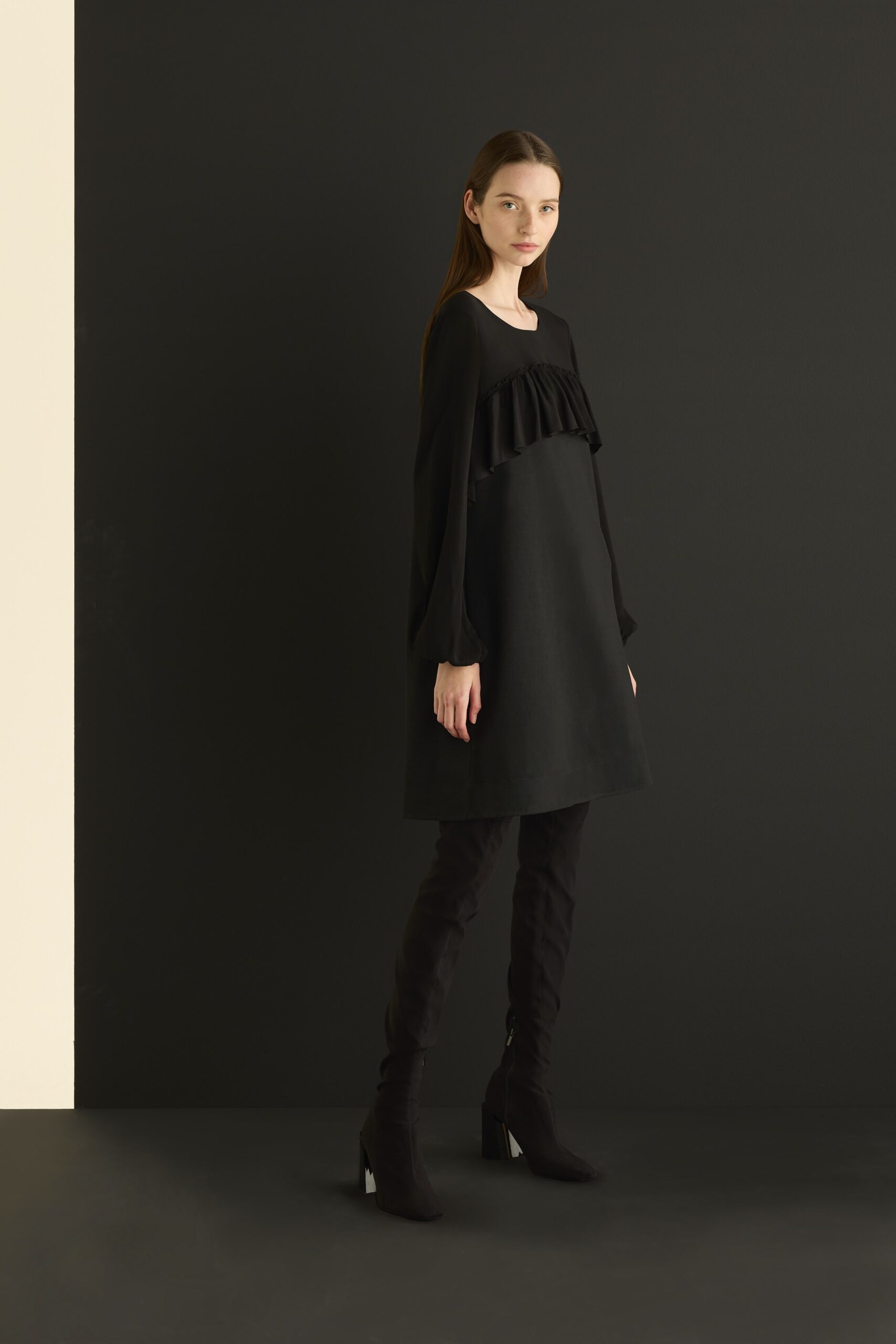 European Culture F/W 23 Look 49