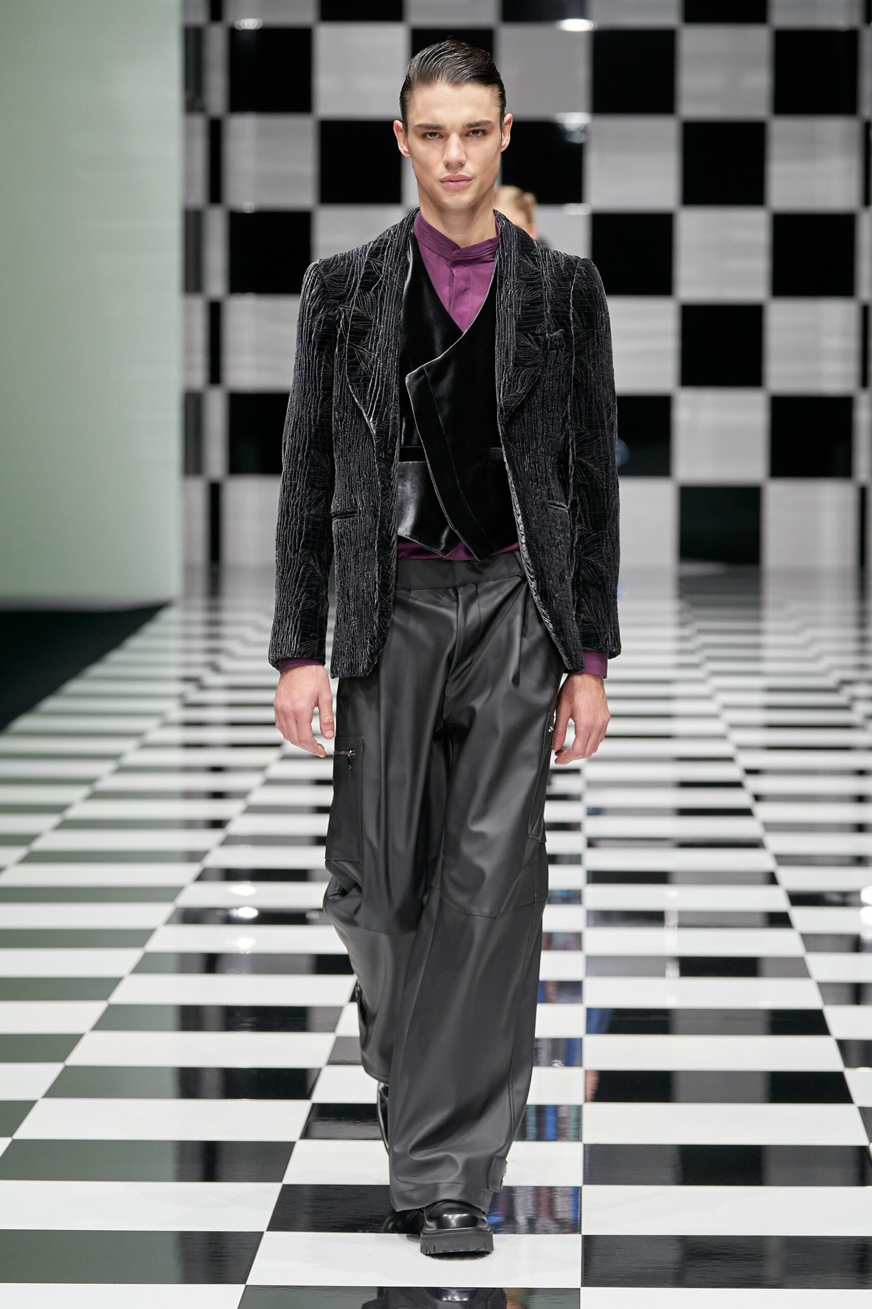 Emporio Armani F/W 22 Look 52