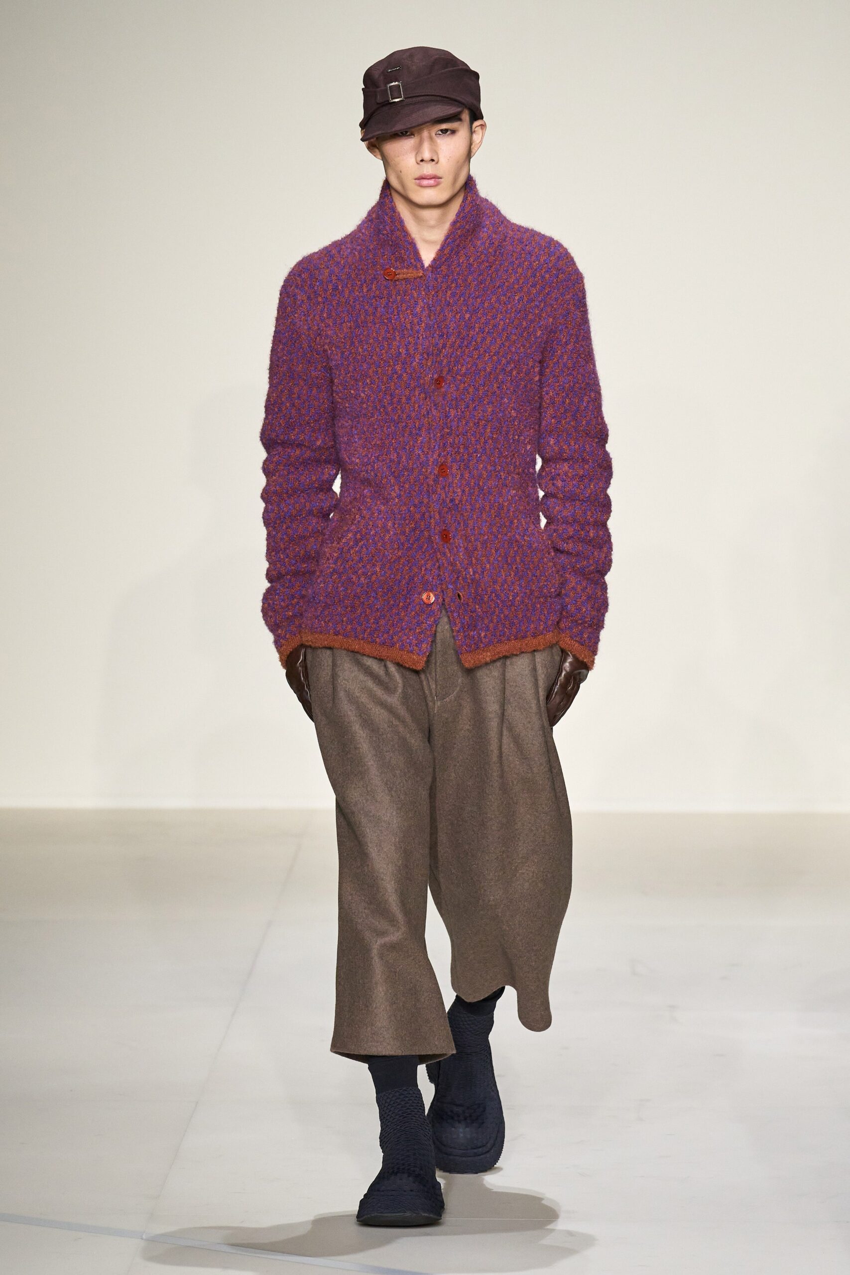Emporio Armani F/W 23 Menswear Look 53
