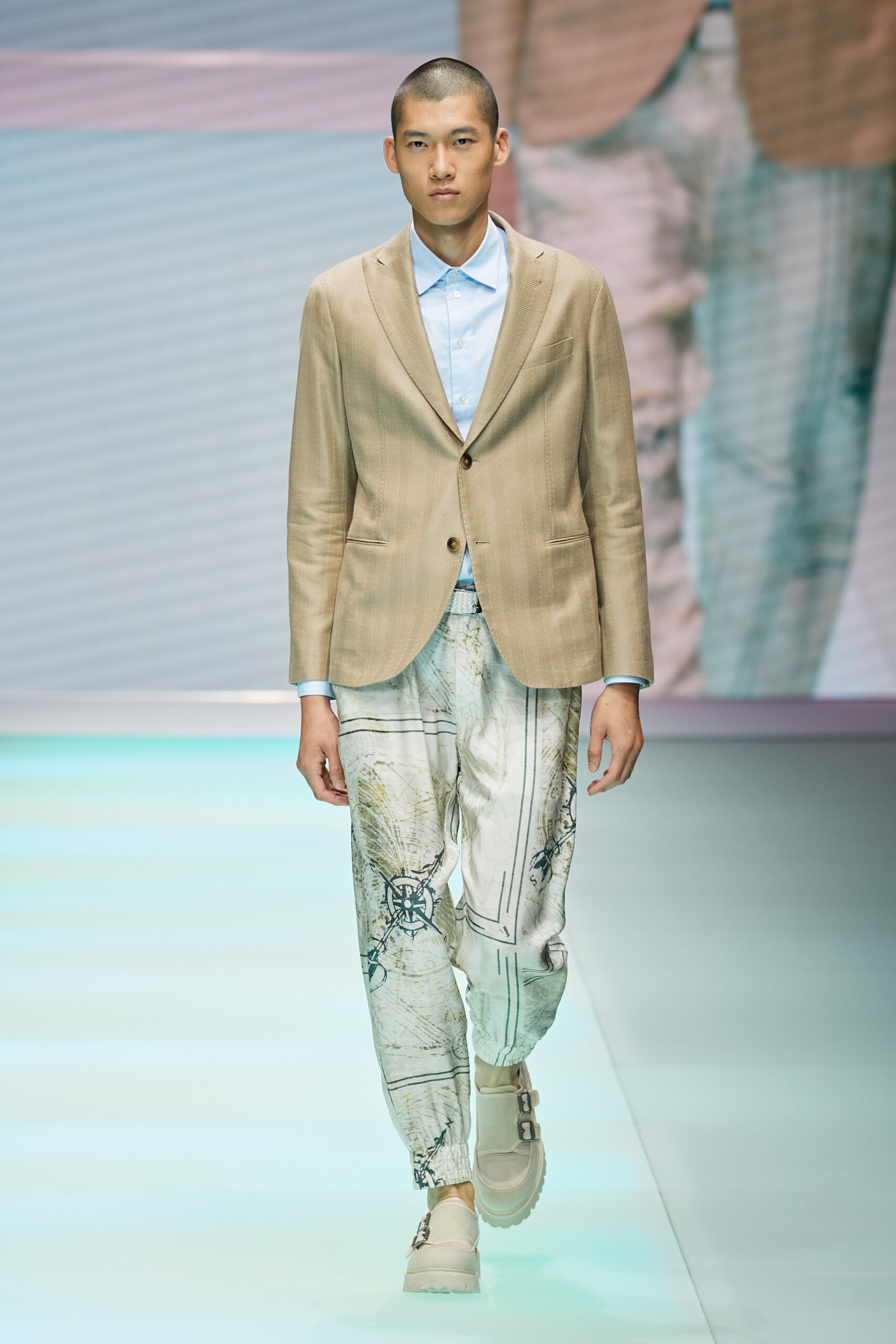 Emporio Armani S/S 22 Look 54