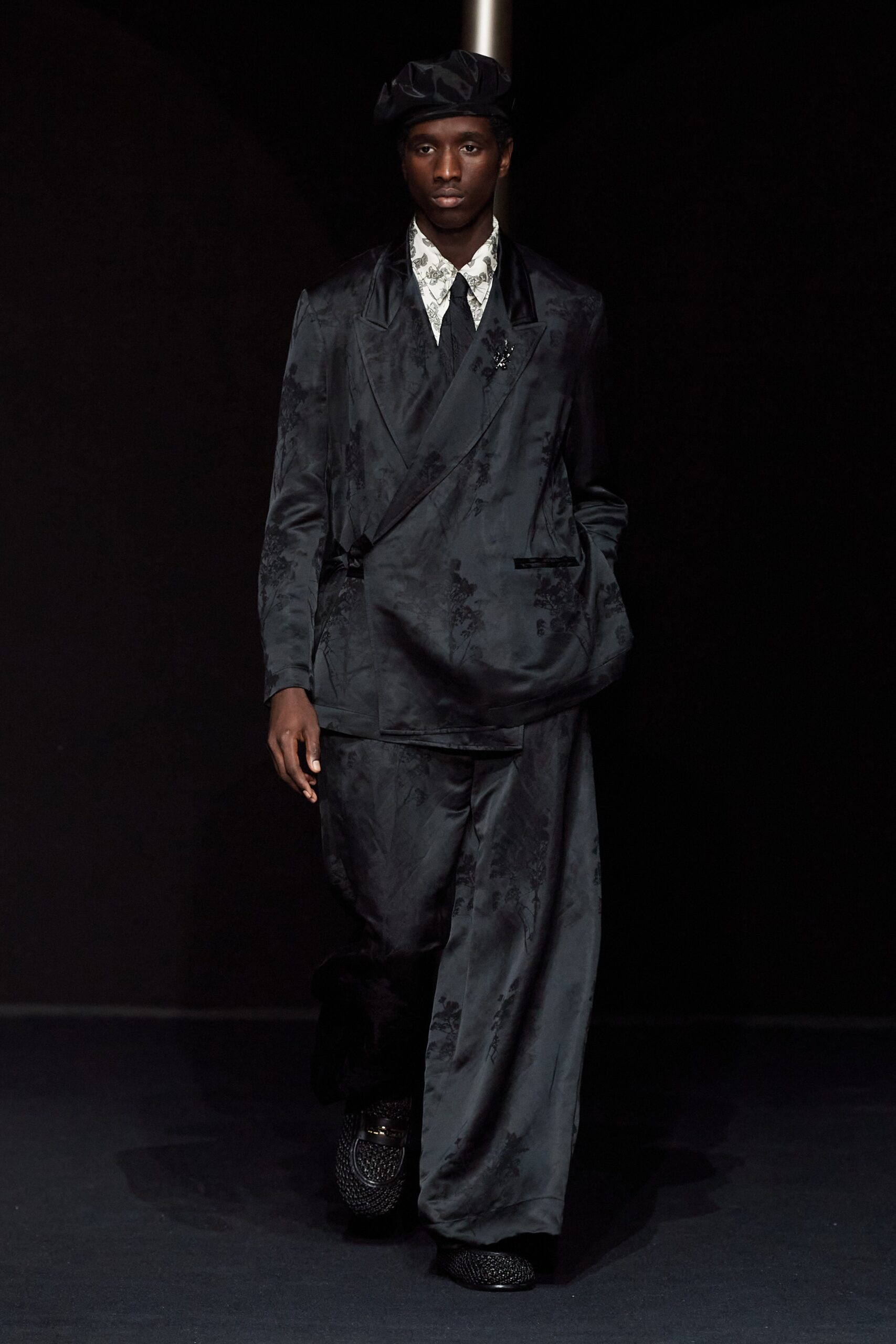 Emporio Armani S/S 24 Menswear Look 54