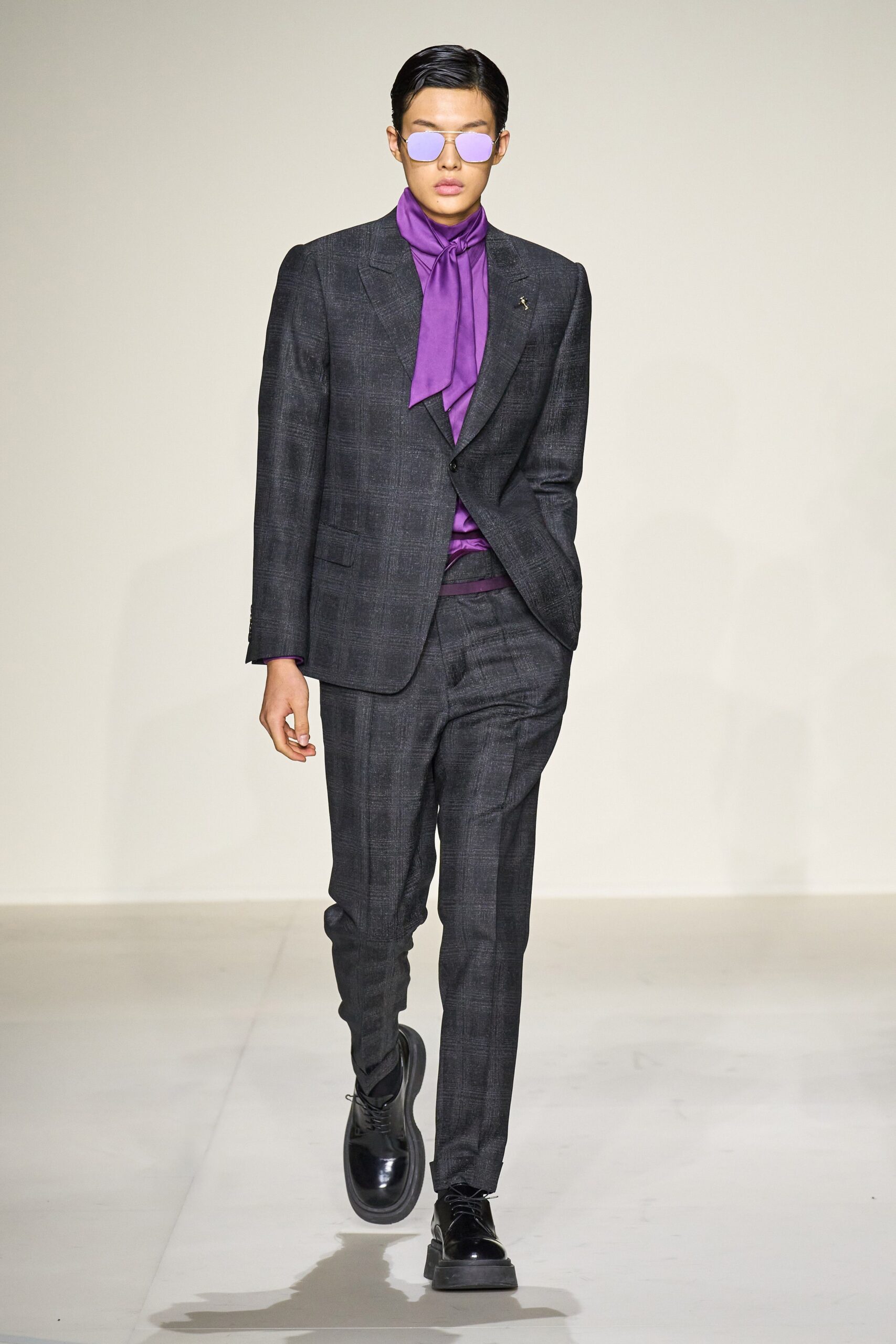 Emporio Armani F/W 23 Menswear Look 69
