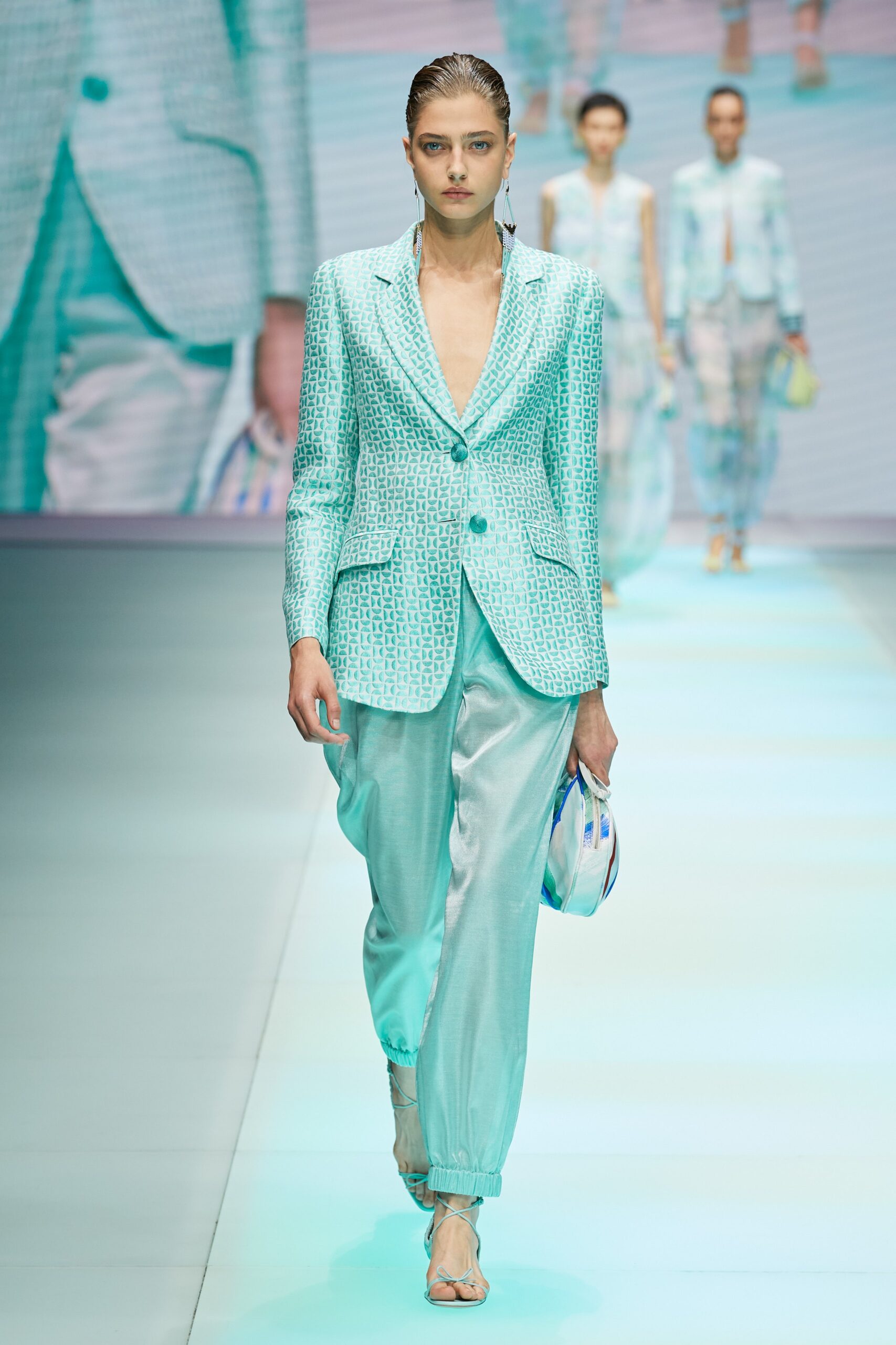 Emporio Armani S/S 22 Look 70